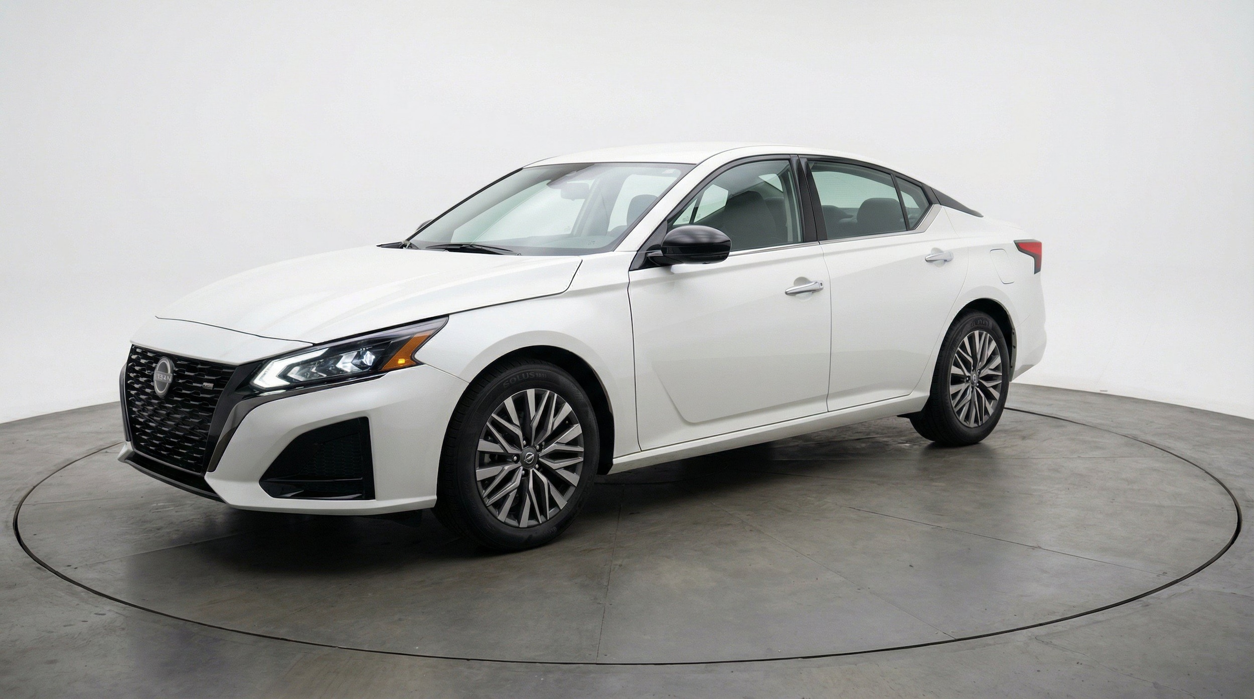 Thumbnail: 2025 Nissan Altima - 3