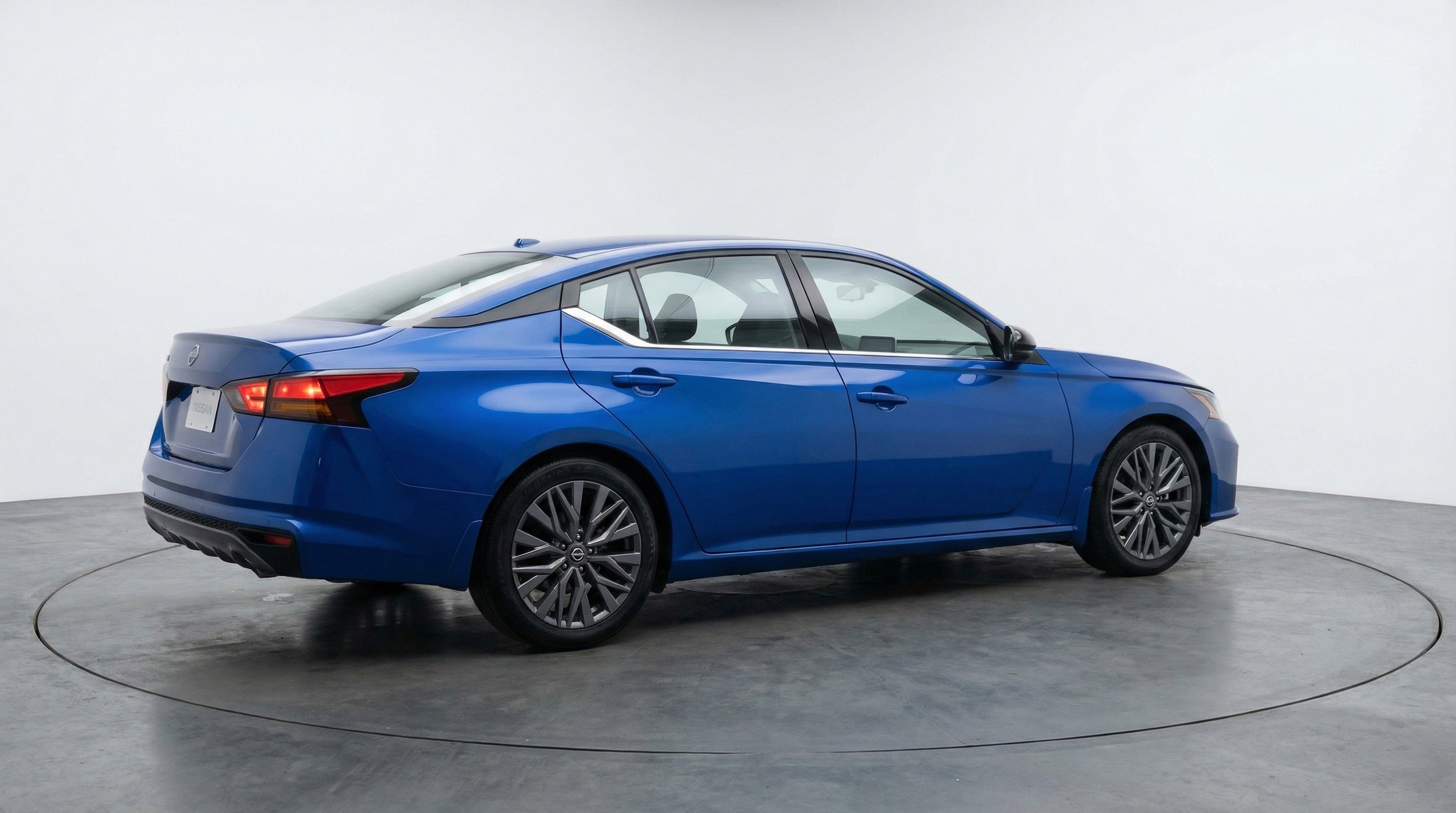 Thumbnail: 2025 Nissan Altima - 9