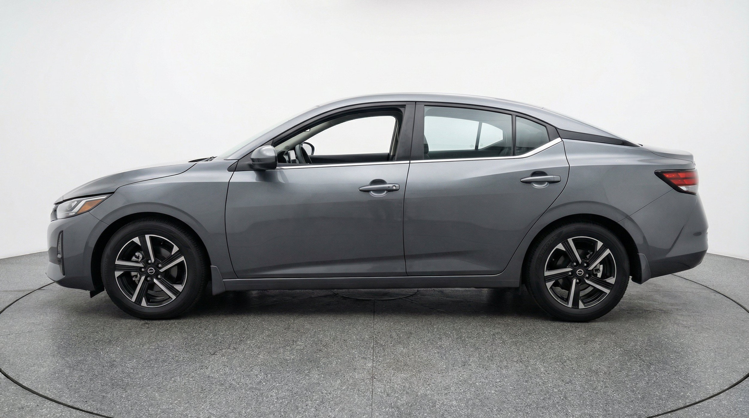 Thumbnail: 2025 Nissan Sentra - 5