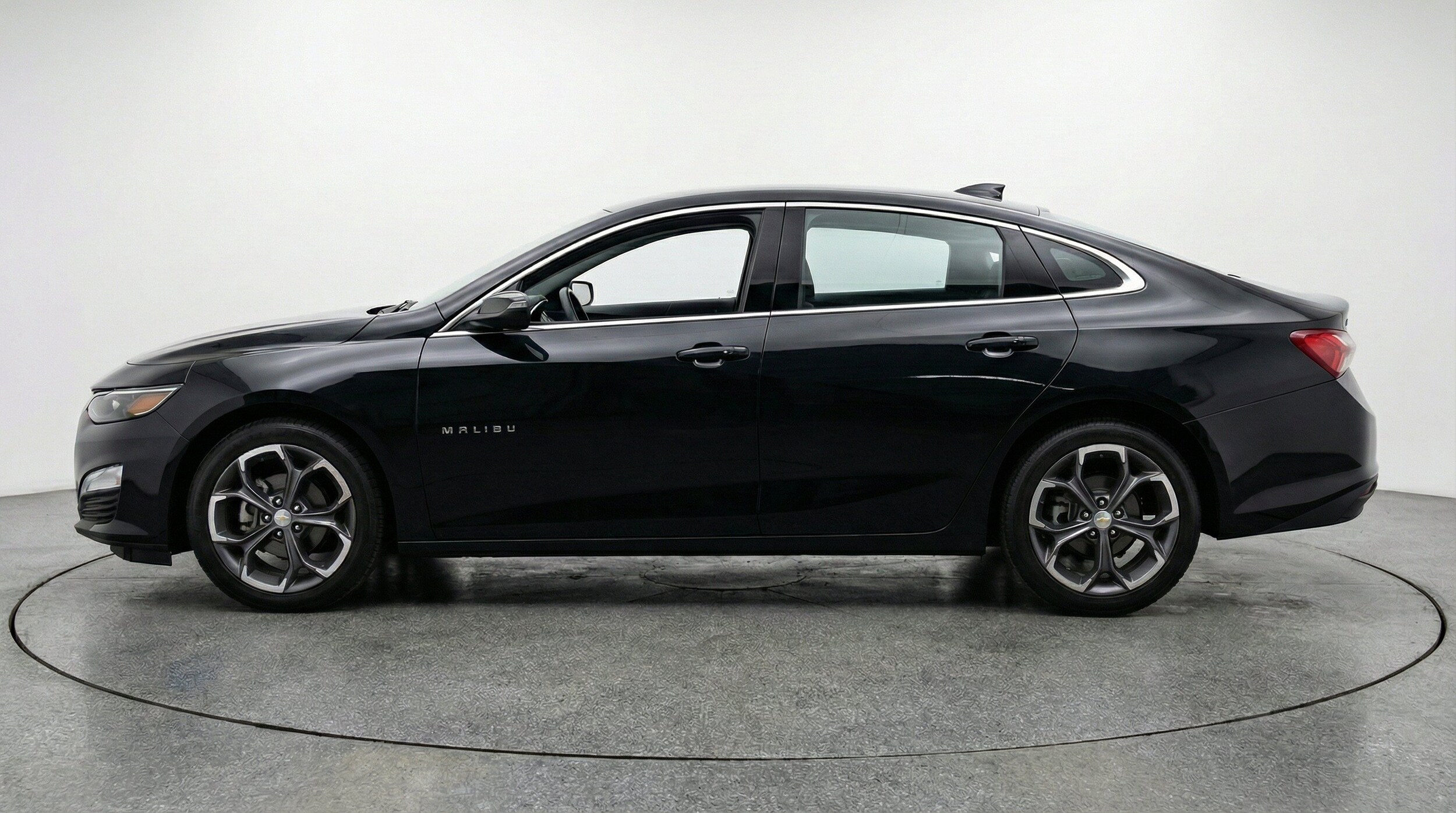 Thumbnail: 2024 Chevrolet Malibu - 5