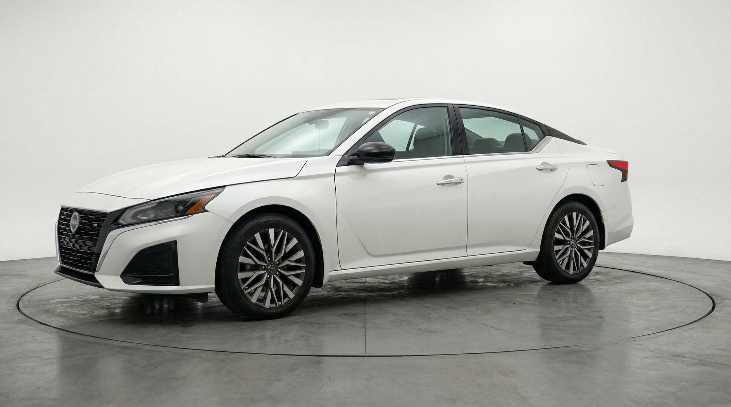 Thumbnail: 2025 Nissan Altima - 3