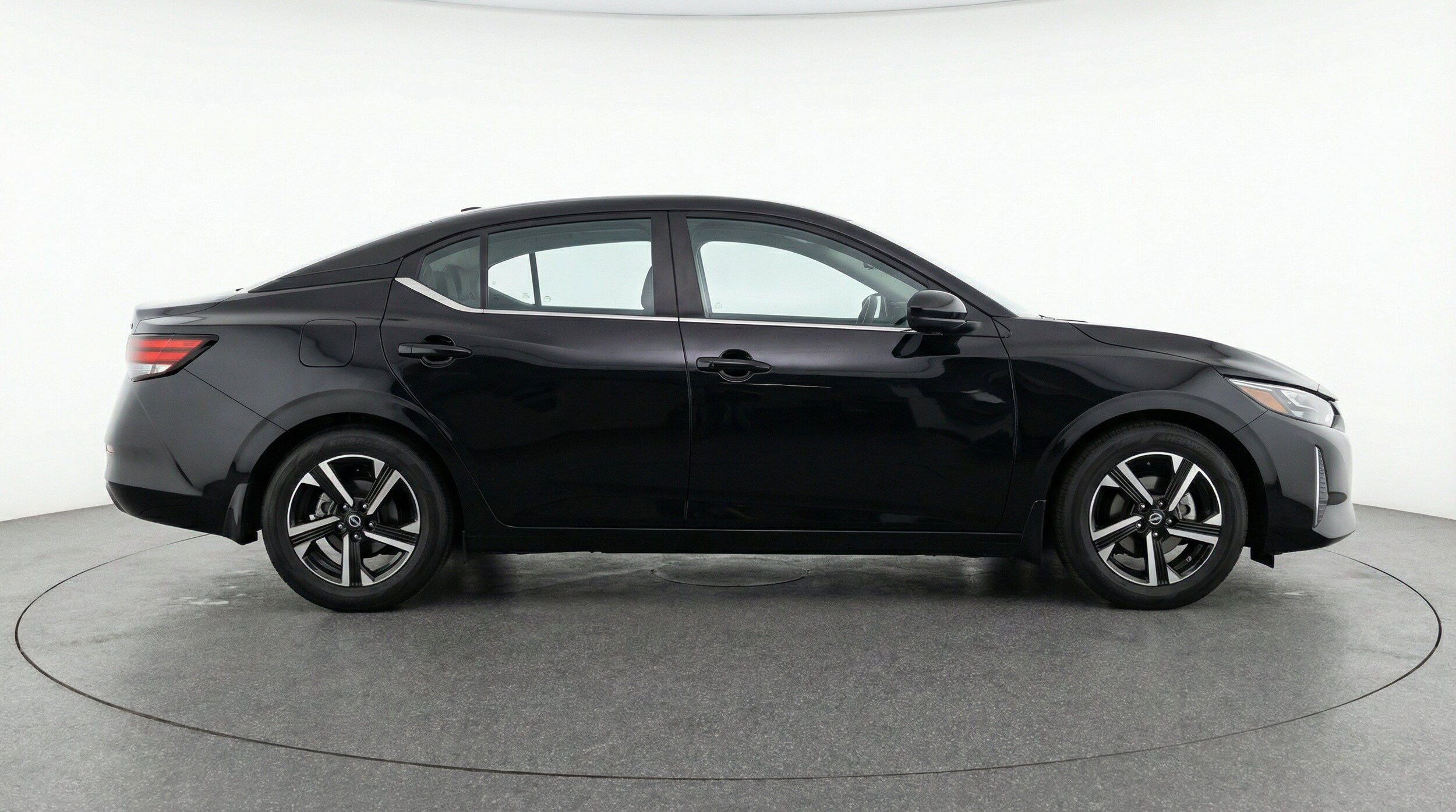 Thumbnail: 2025 Nissan Sentra - 11