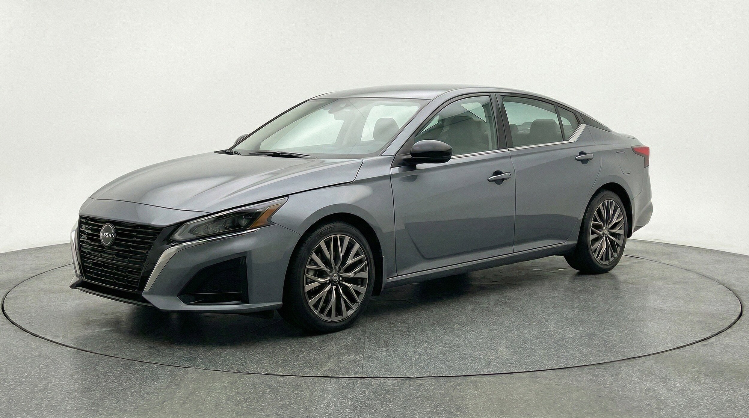 Thumbnail: 2025 Nissan Altima - 3