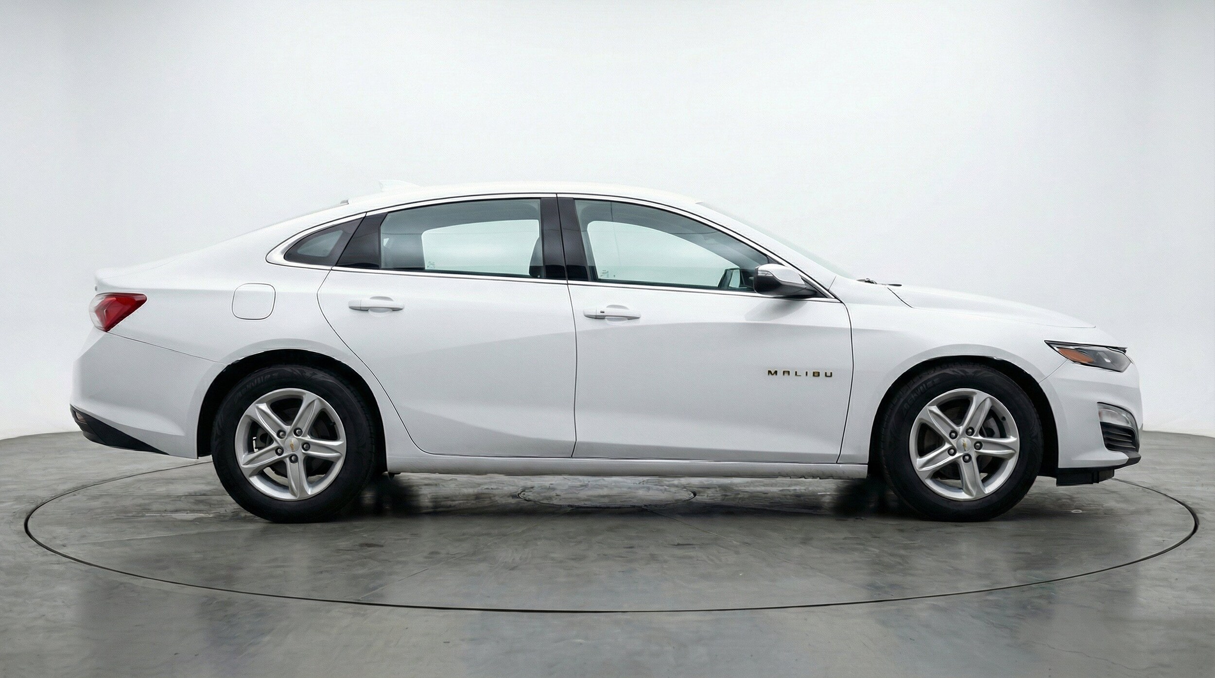 Thumbnail: 2024 Chevrolet Malibu - 11