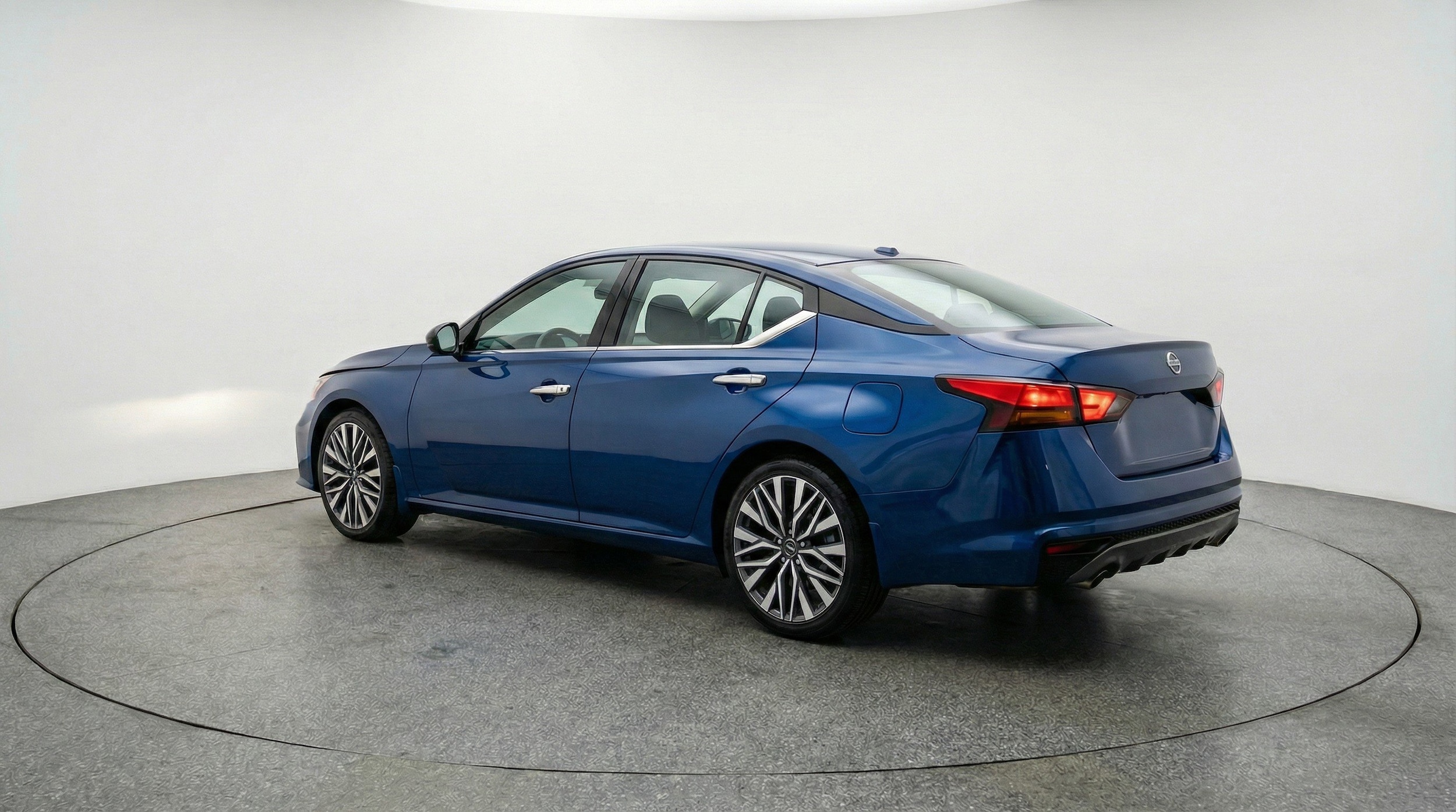 Thumbnail: 2025 Nissan Altima - 6