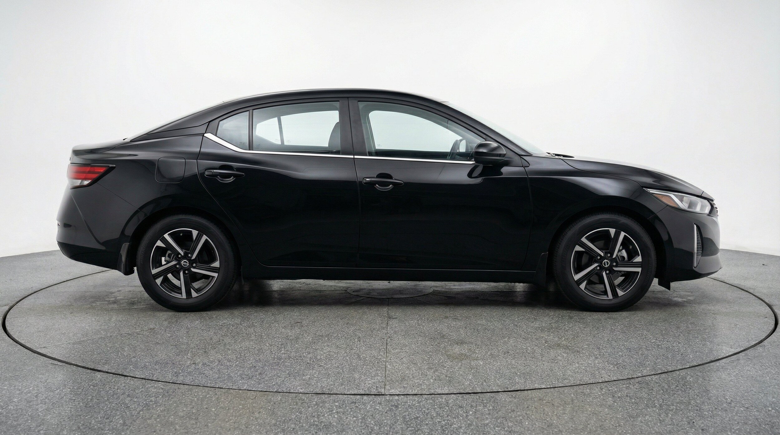 Thumbnail: 2025 Nissan Sentra - 11