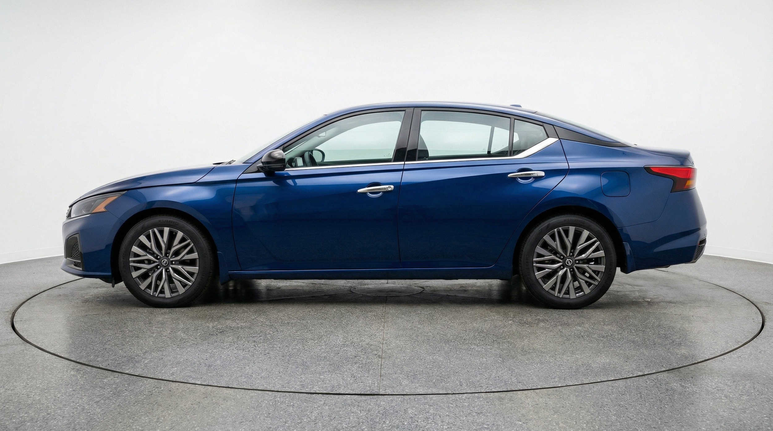 Thumbnail: 2025 Nissan Altima - 5
