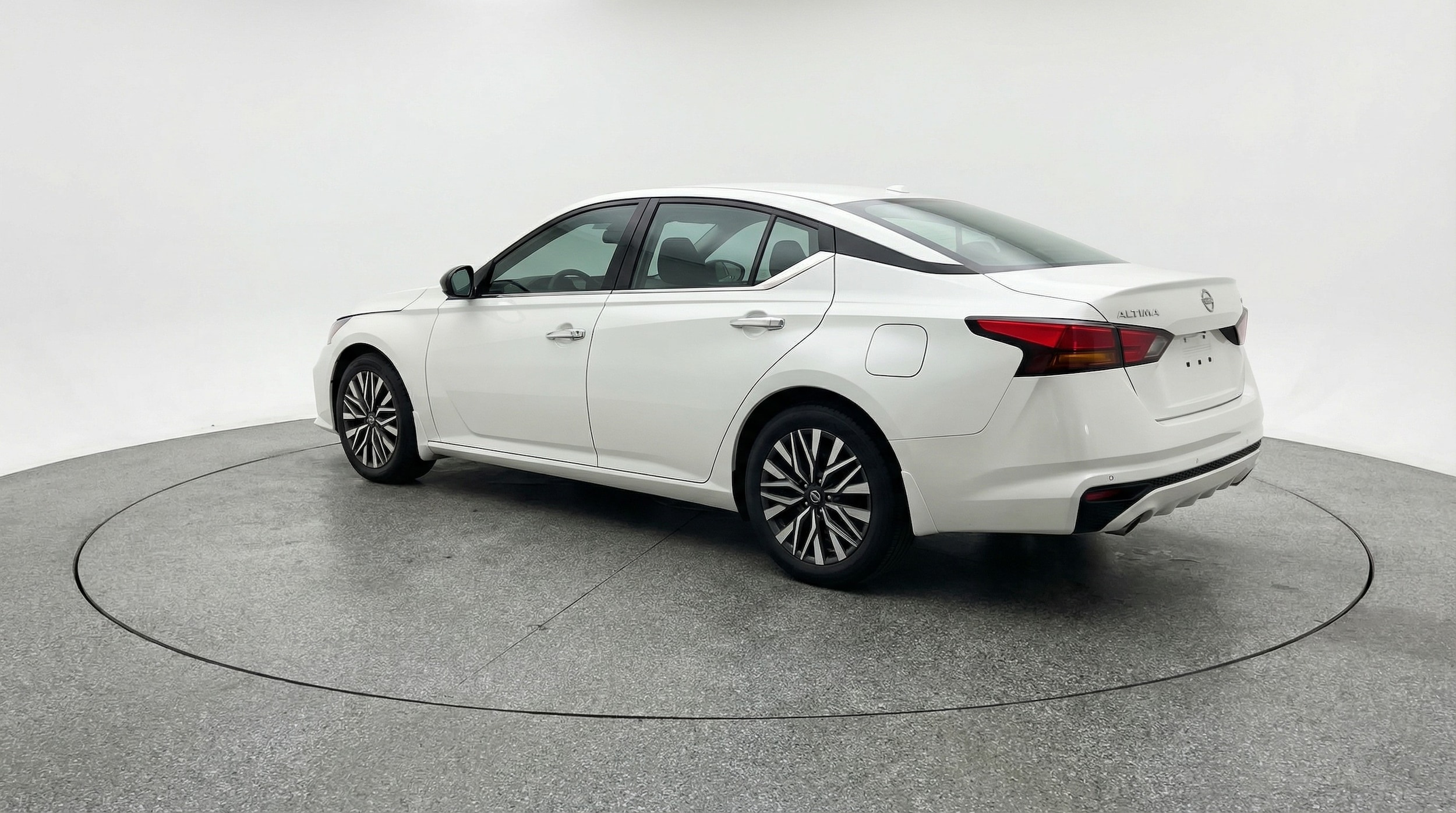 Thumbnail: 2025 Nissan Altima - 5