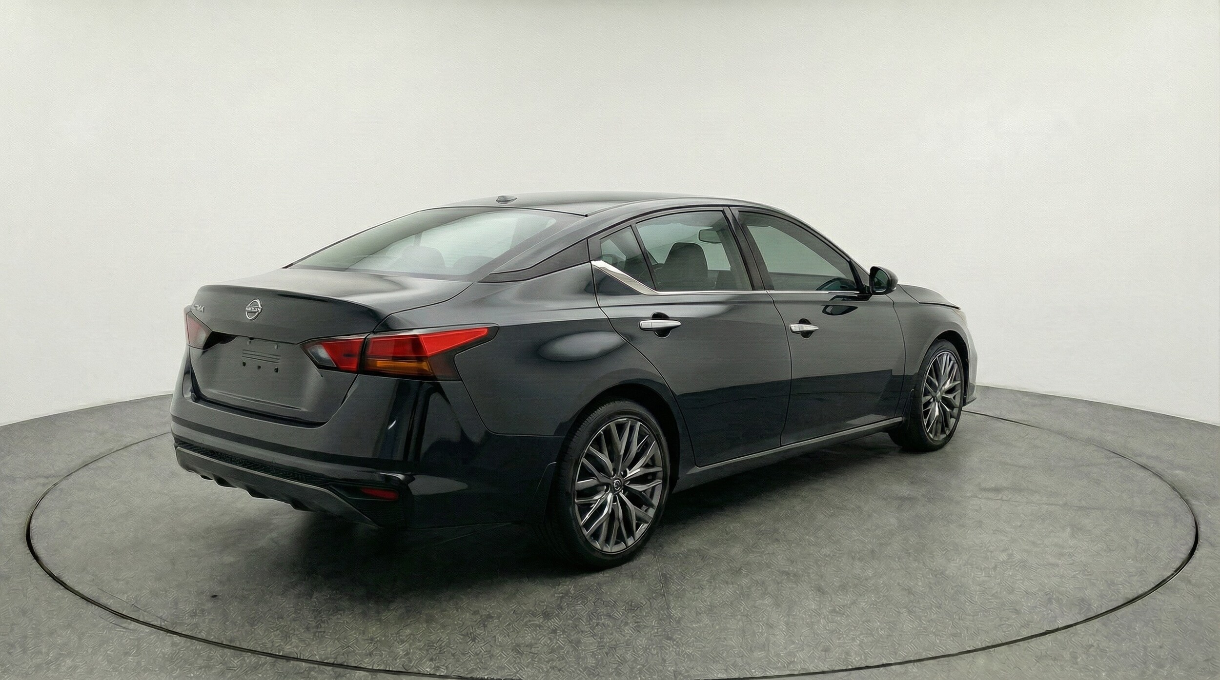 Thumbnail: 2025 Nissan Altima - 7