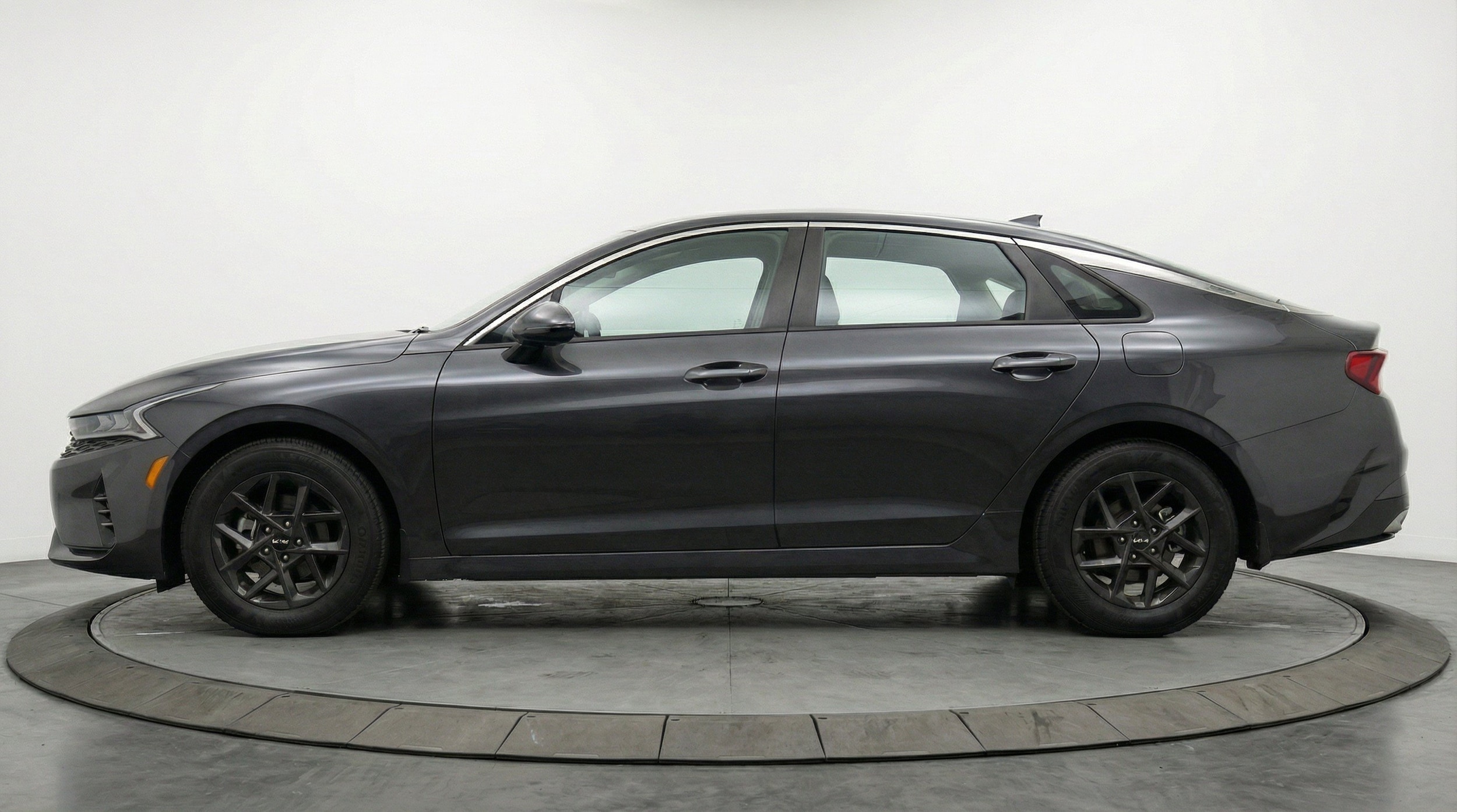 Thumbnail: 2025 Kia K5 - 5