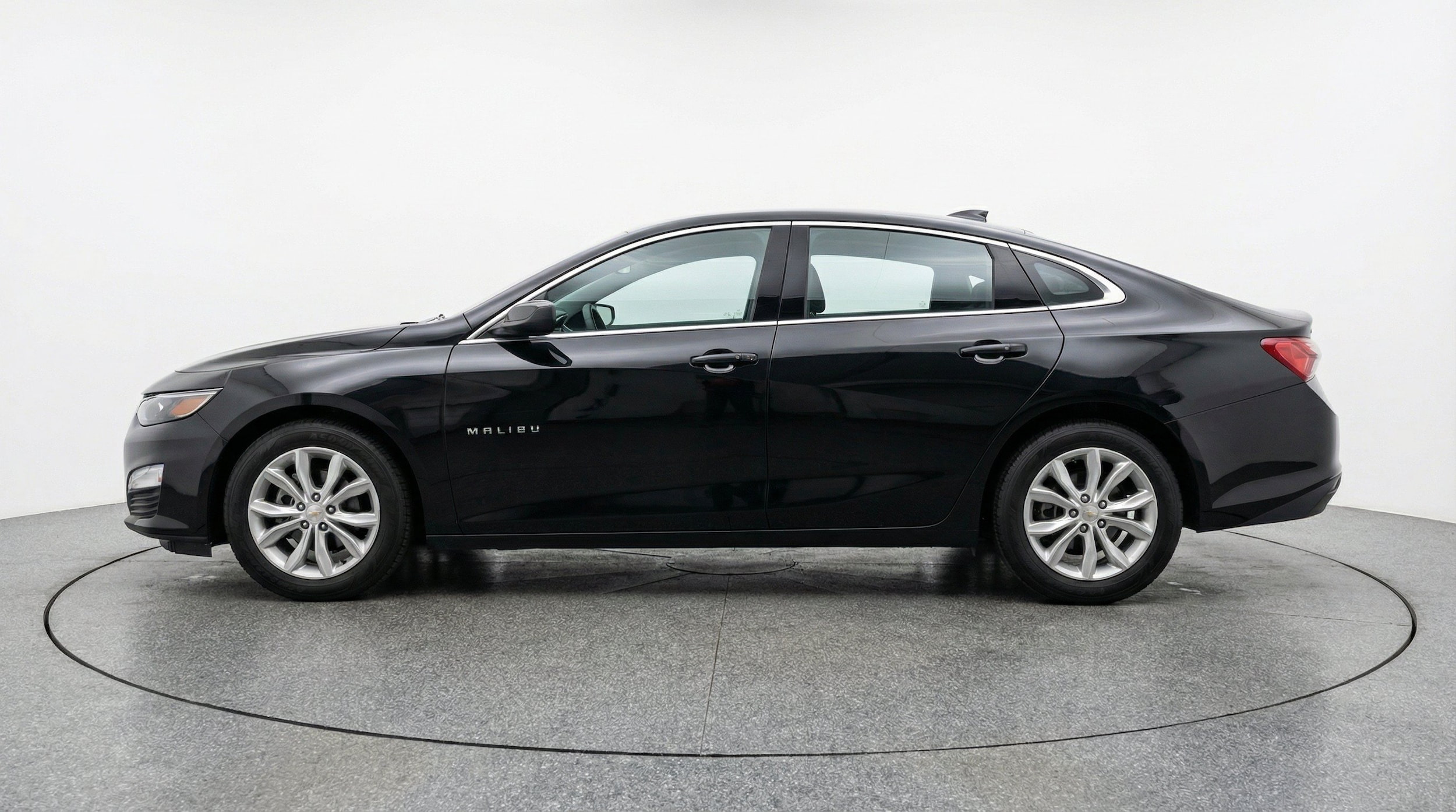 Thumbnail: 2024 Chevrolet Malibu - 5