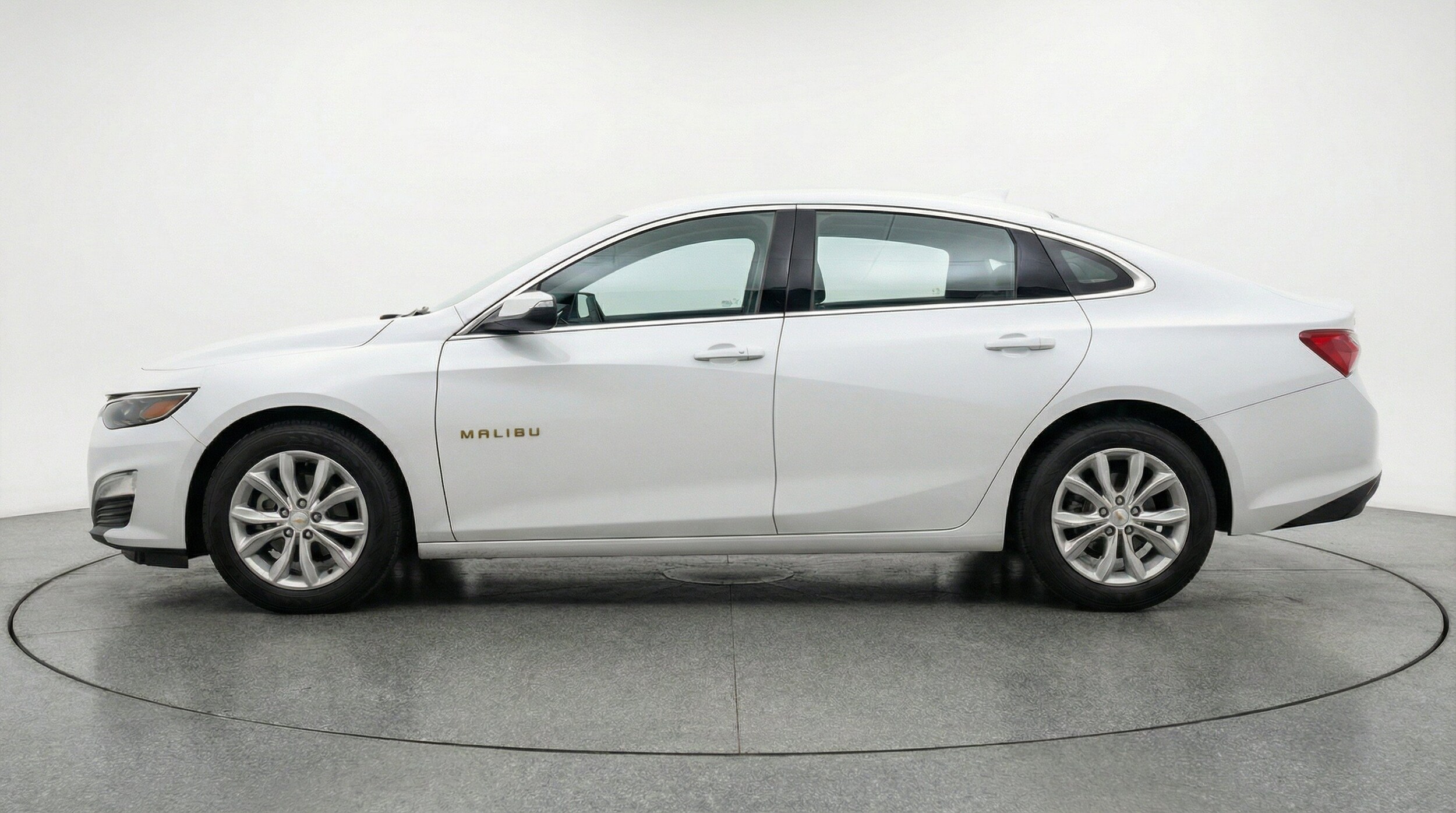 Thumbnail: 2024 Chevrolet Malibu - 5