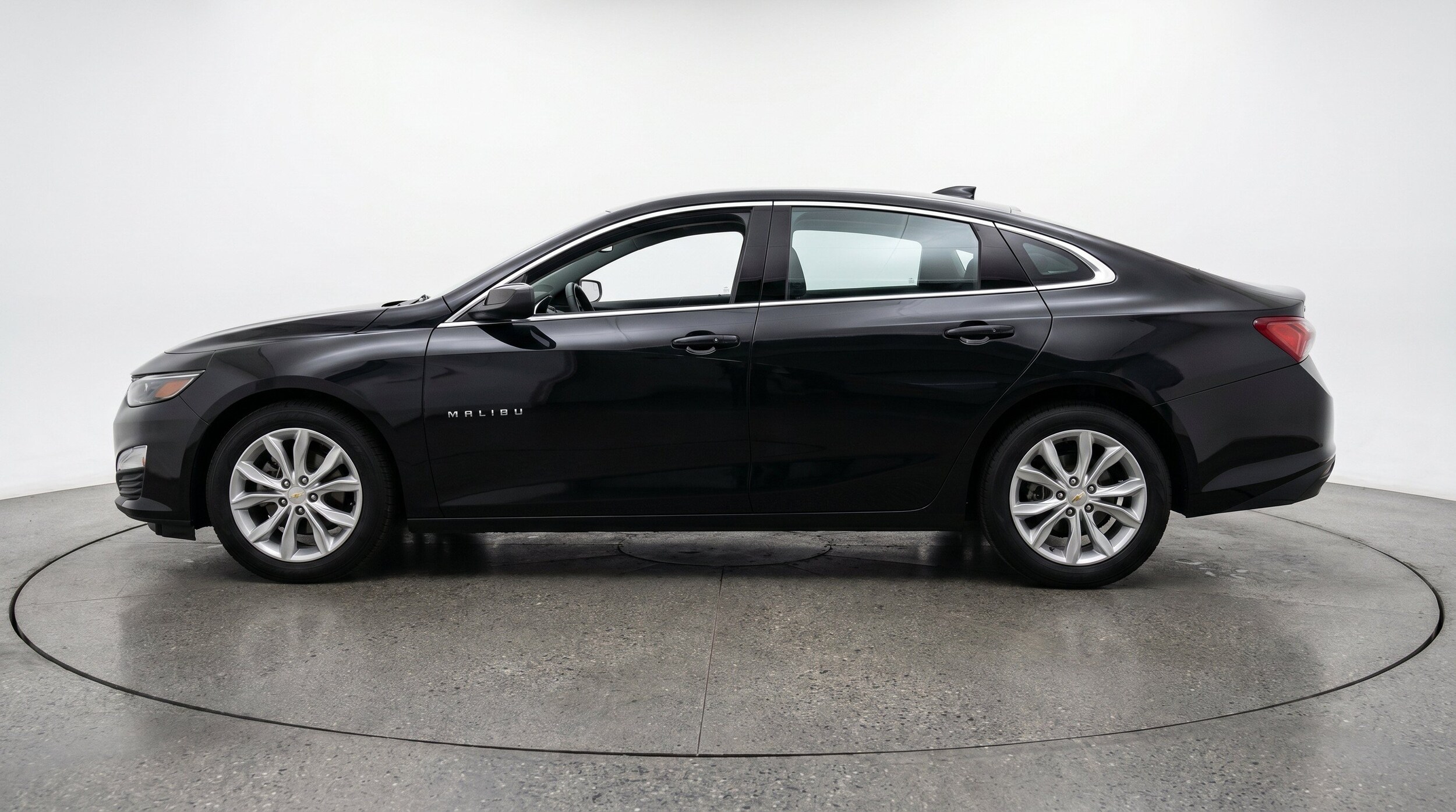 Thumbnail: 2024 Chevrolet Malibu - 5
