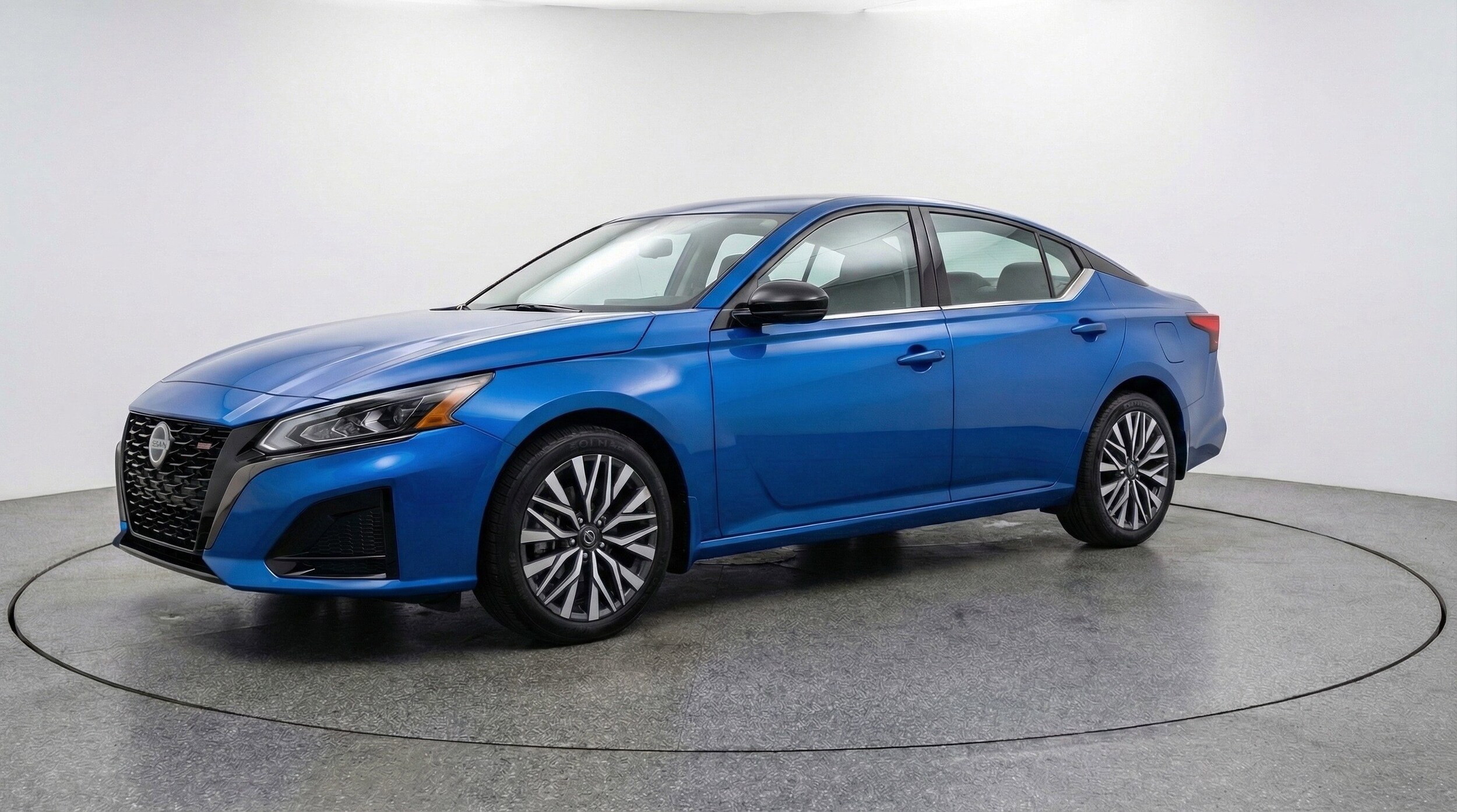 Thumbnail: 2025 Nissan Altima - 3