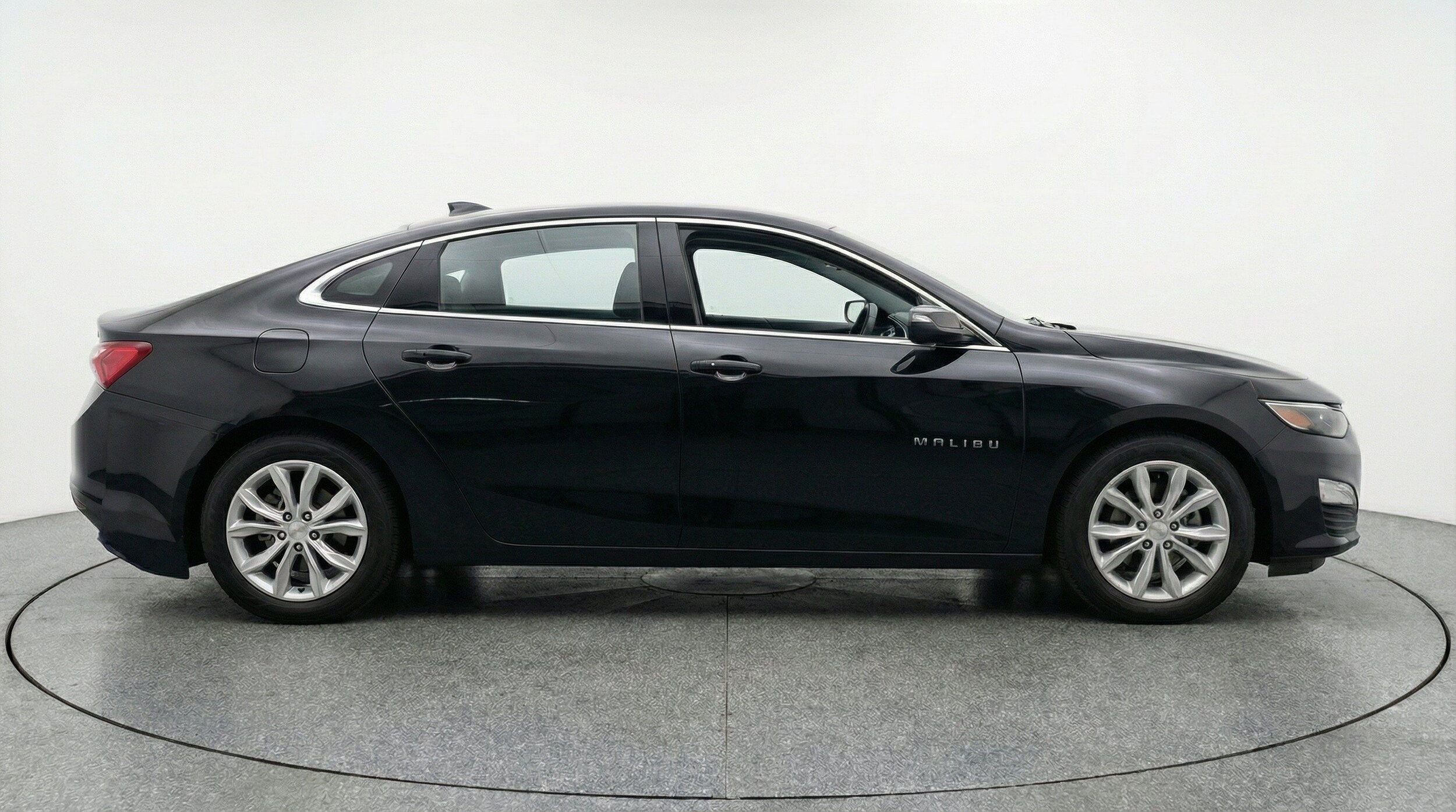 Thumbnail: 2024 Chevrolet Malibu - 11