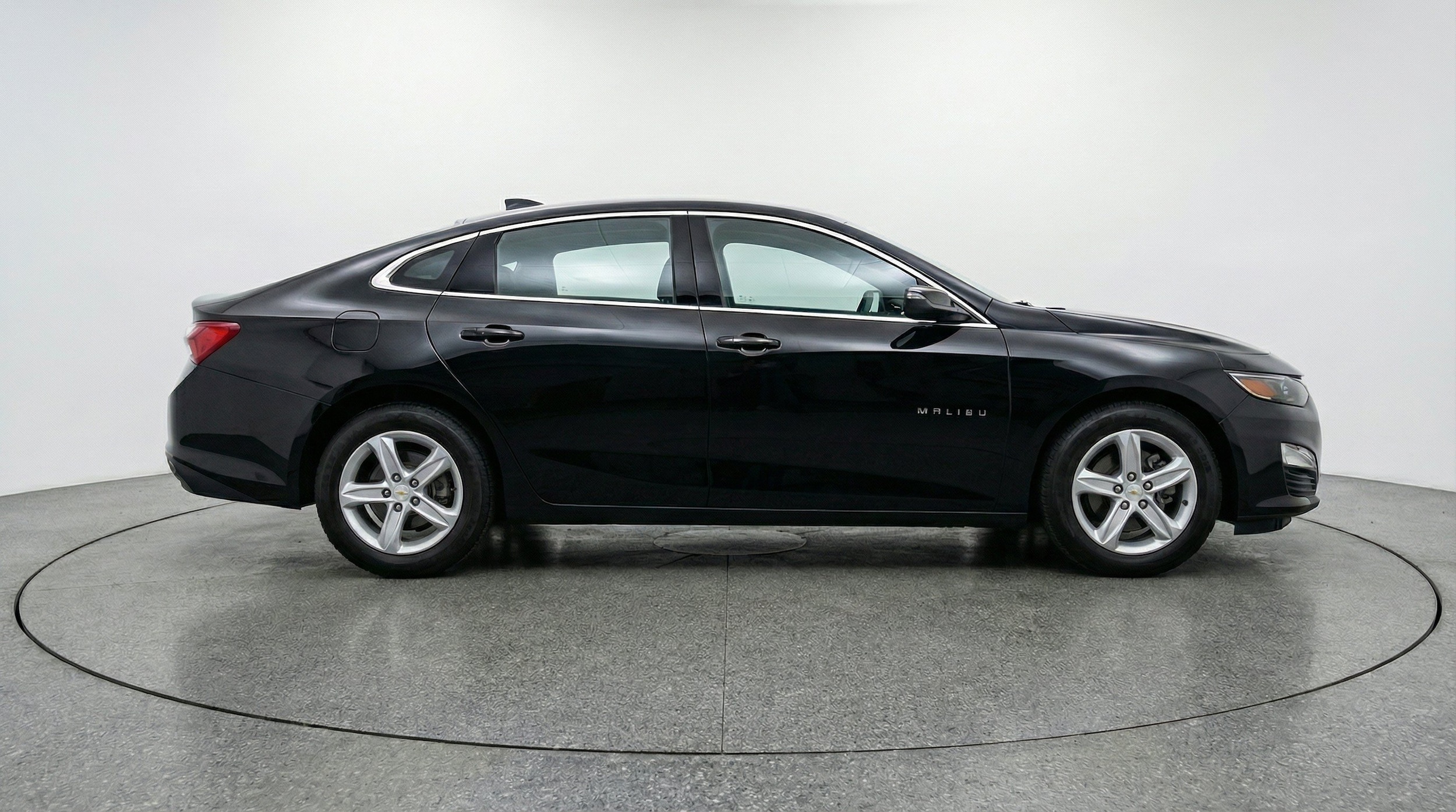 Thumbnail: 2024 Chevrolet Malibu - 11