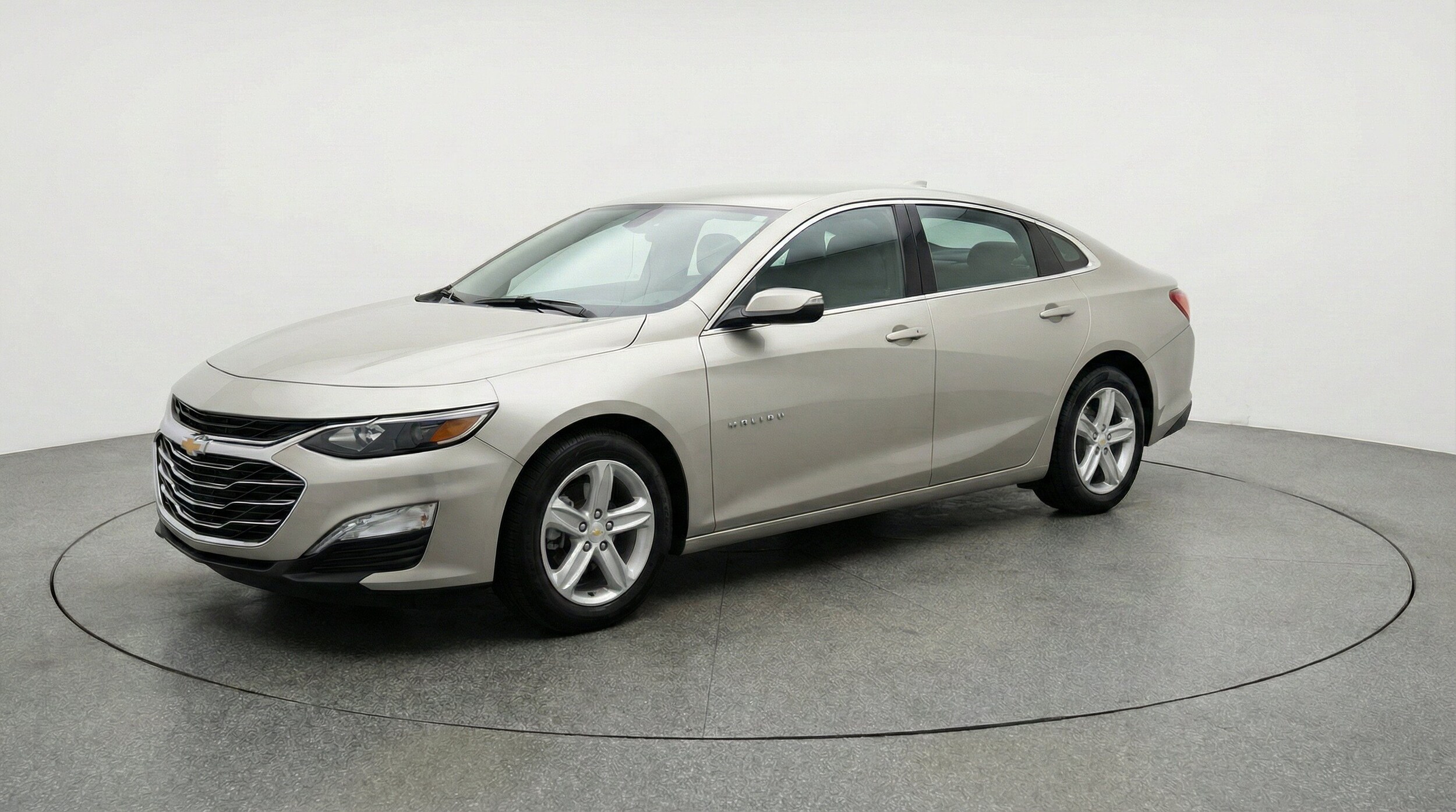 Thumbnail: 2024 Chevrolet Malibu - 3