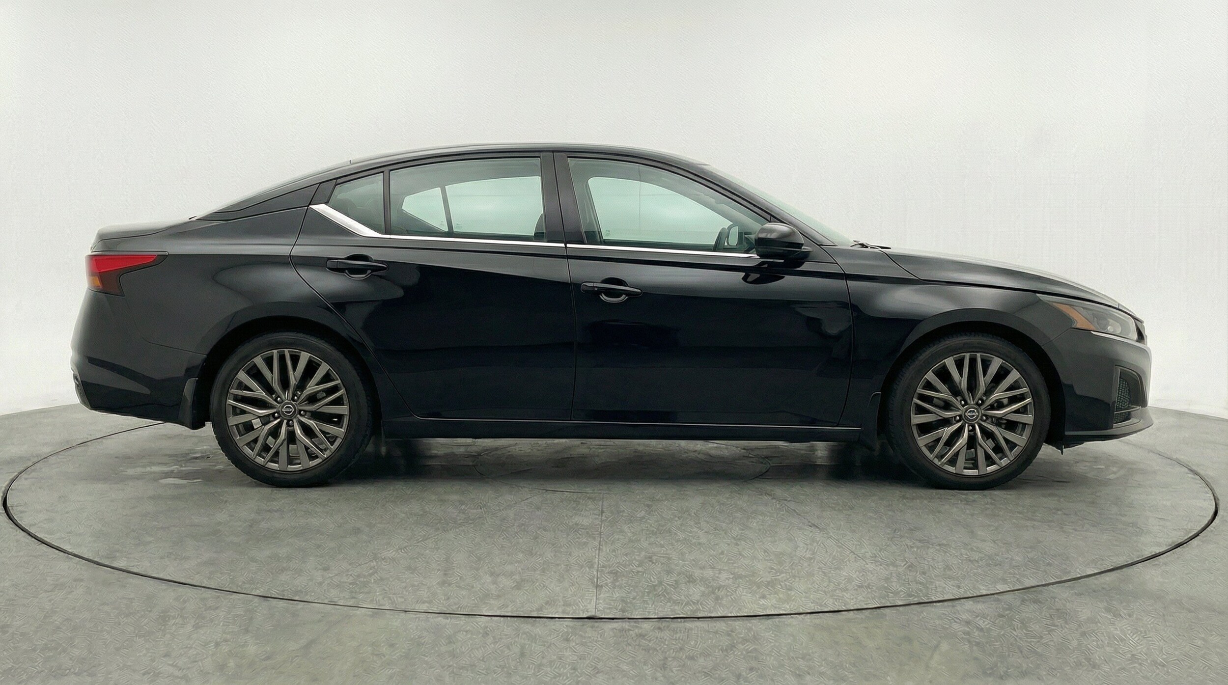 Thumbnail: 2025 Nissan Altima - 11