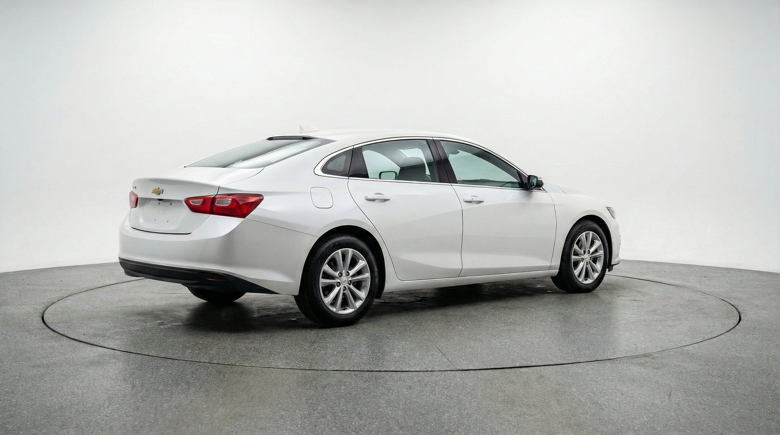 Thumbnail: 2024 Chevrolet Malibu - 9