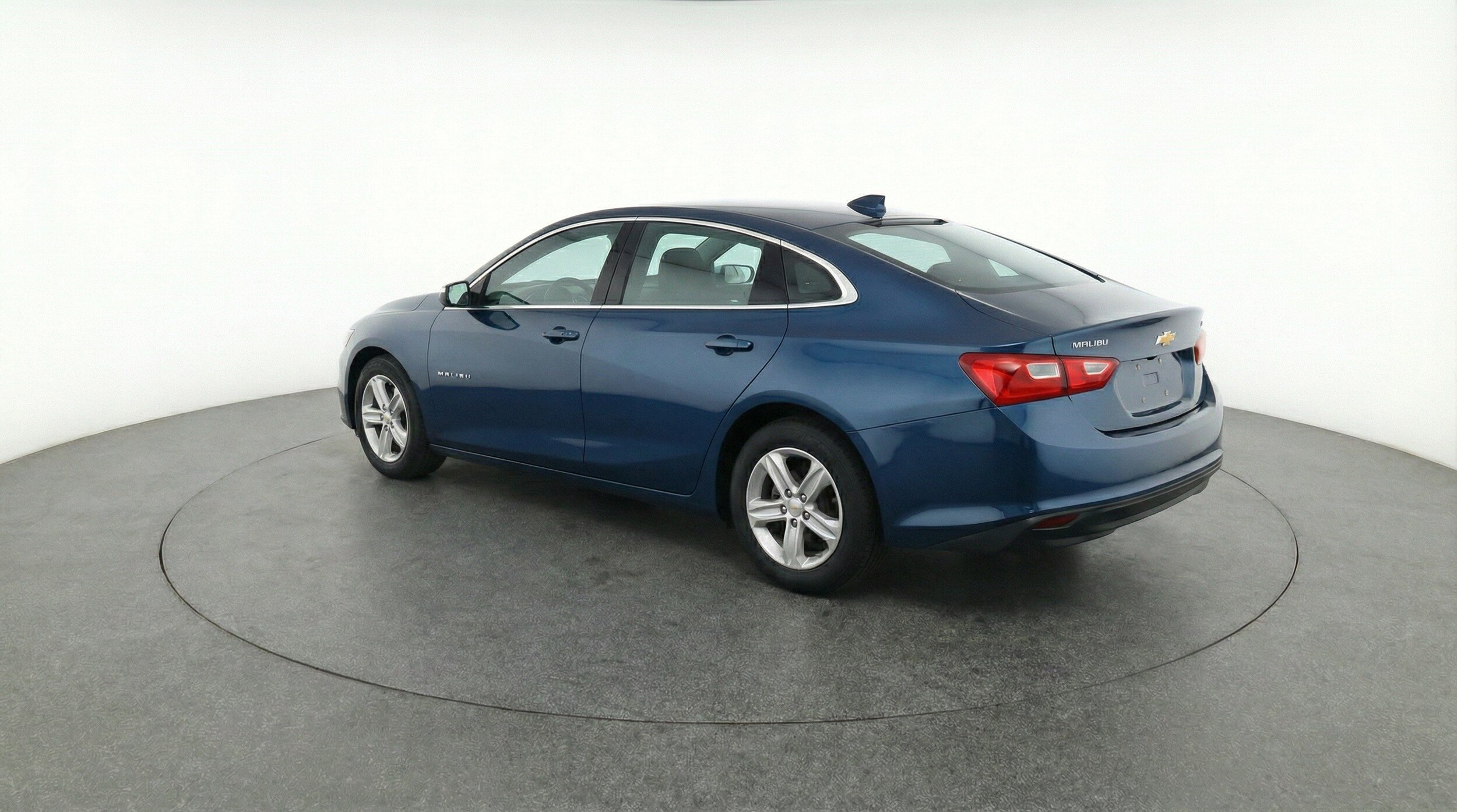 Thumbnail: 2024 Chevrolet Malibu - 6