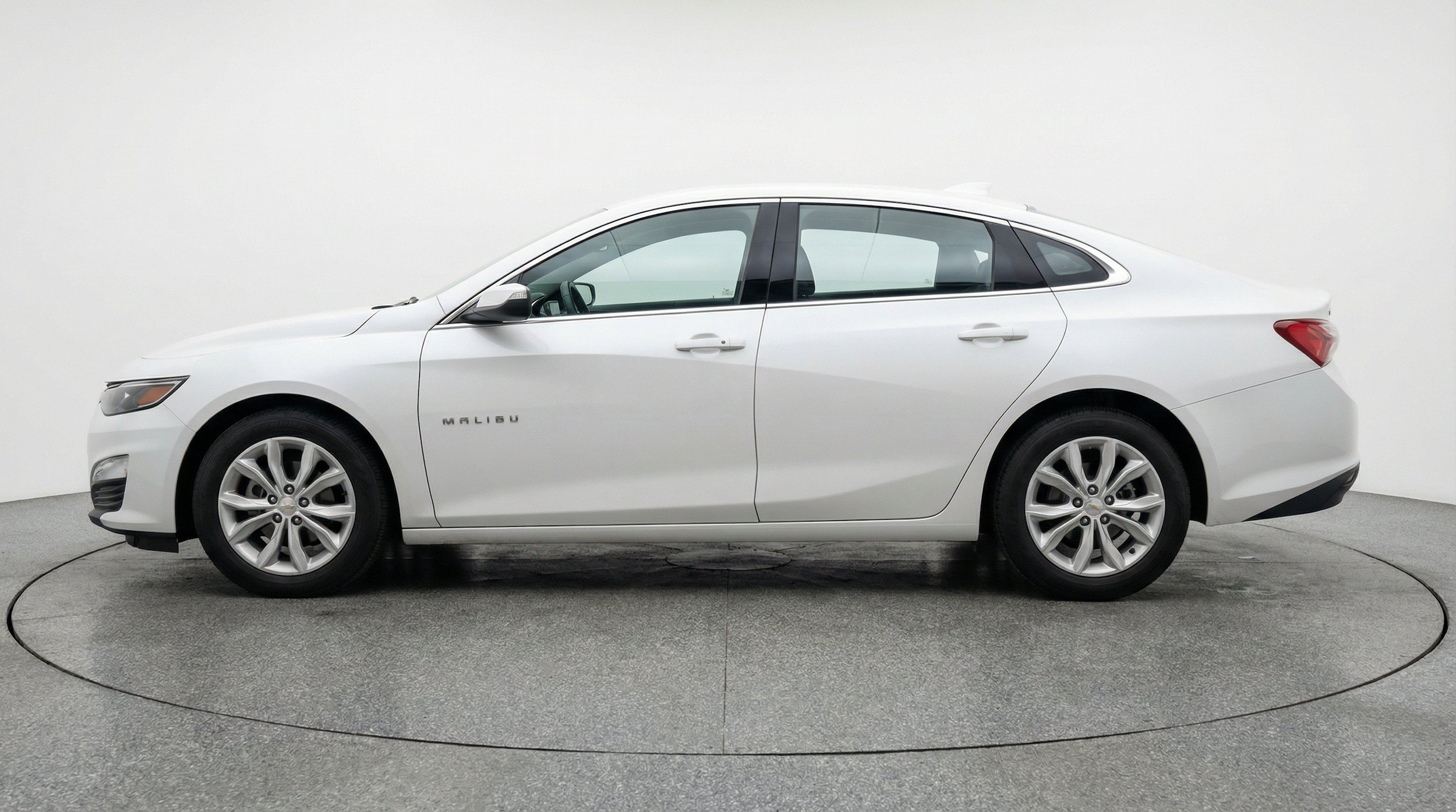 Thumbnail: 2024 Chevrolet Malibu - 5