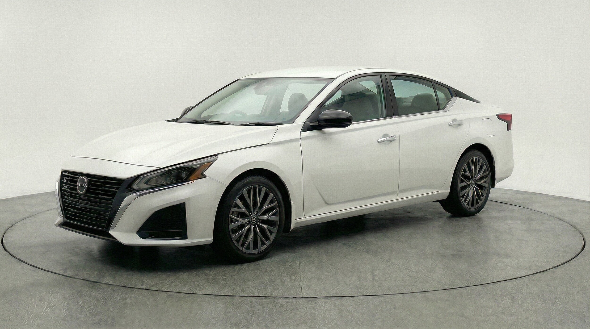 Thumbnail: 2025 Nissan Altima - 3