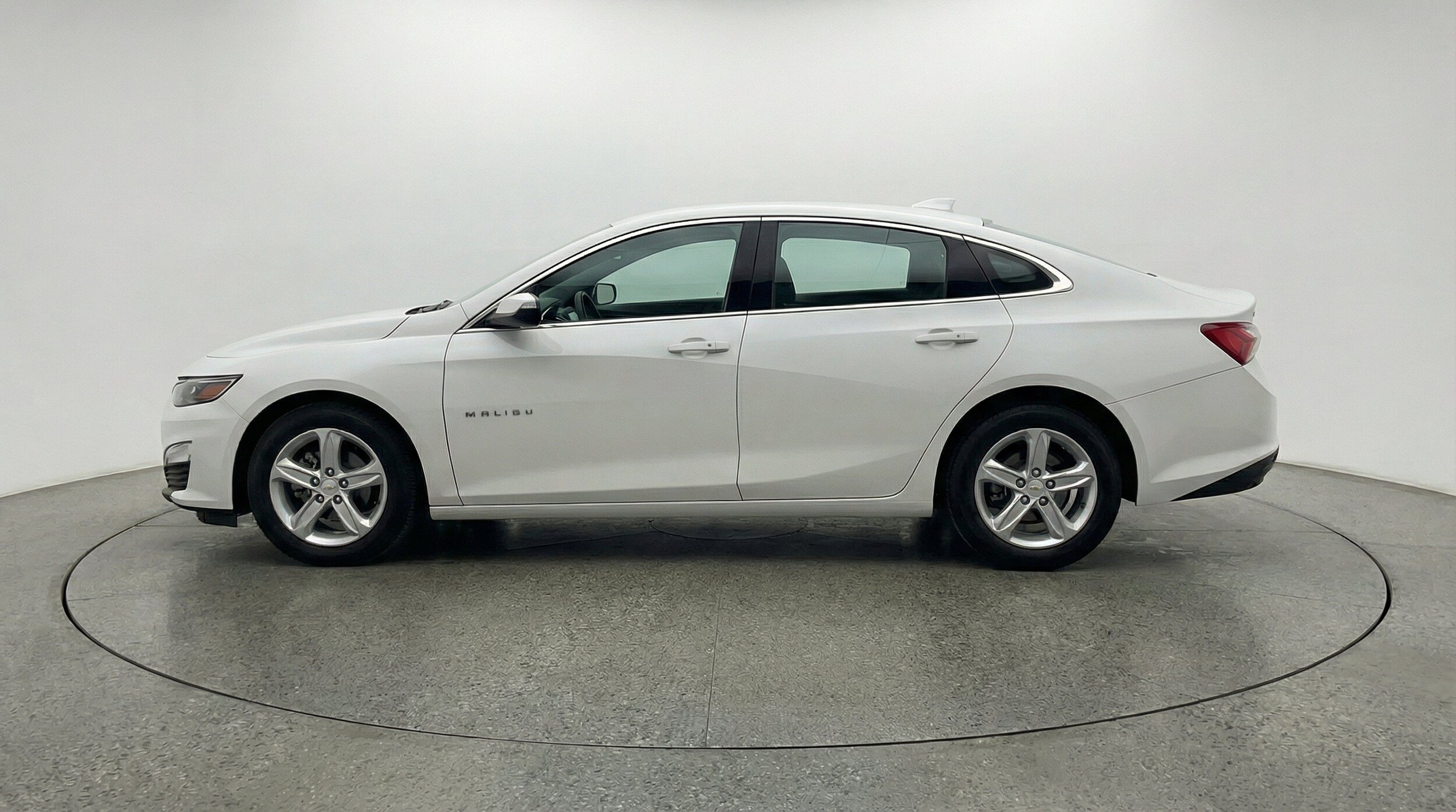 Thumbnail: 2024 Chevrolet Malibu - 5