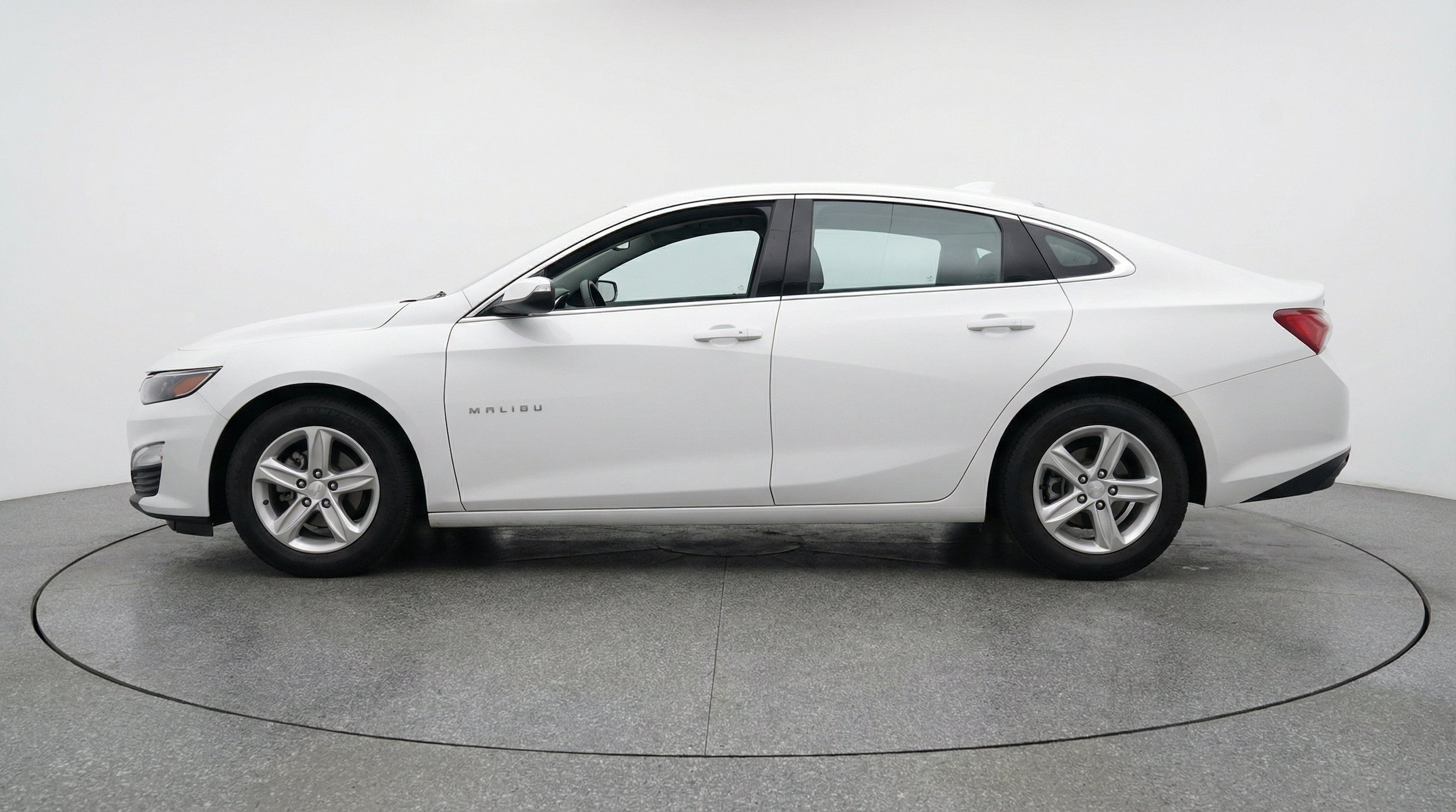 Thumbnail: 2024 Chevrolet Malibu - 5