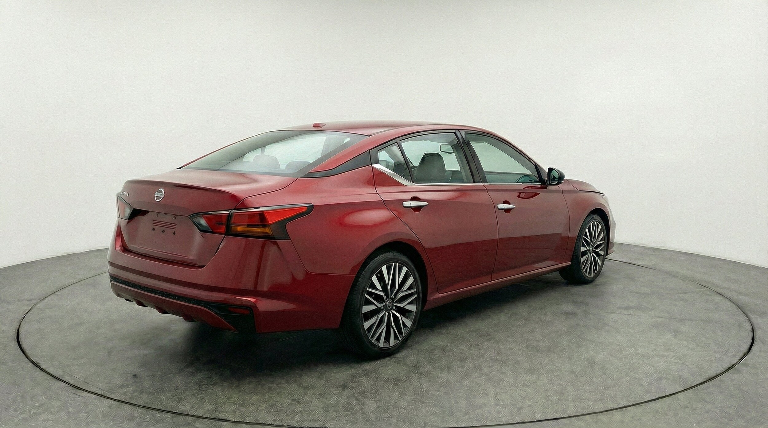 Thumbnail: 2025 Nissan Altima - 9