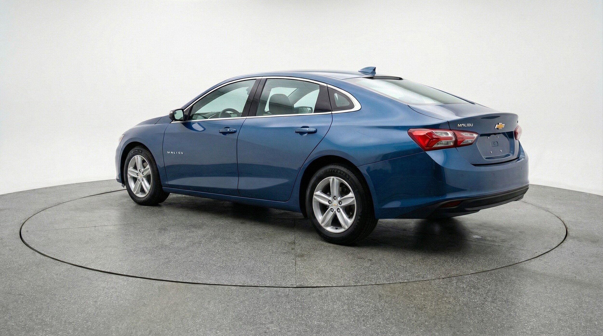 Thumbnail: 2024 Chevrolet Malibu - 6