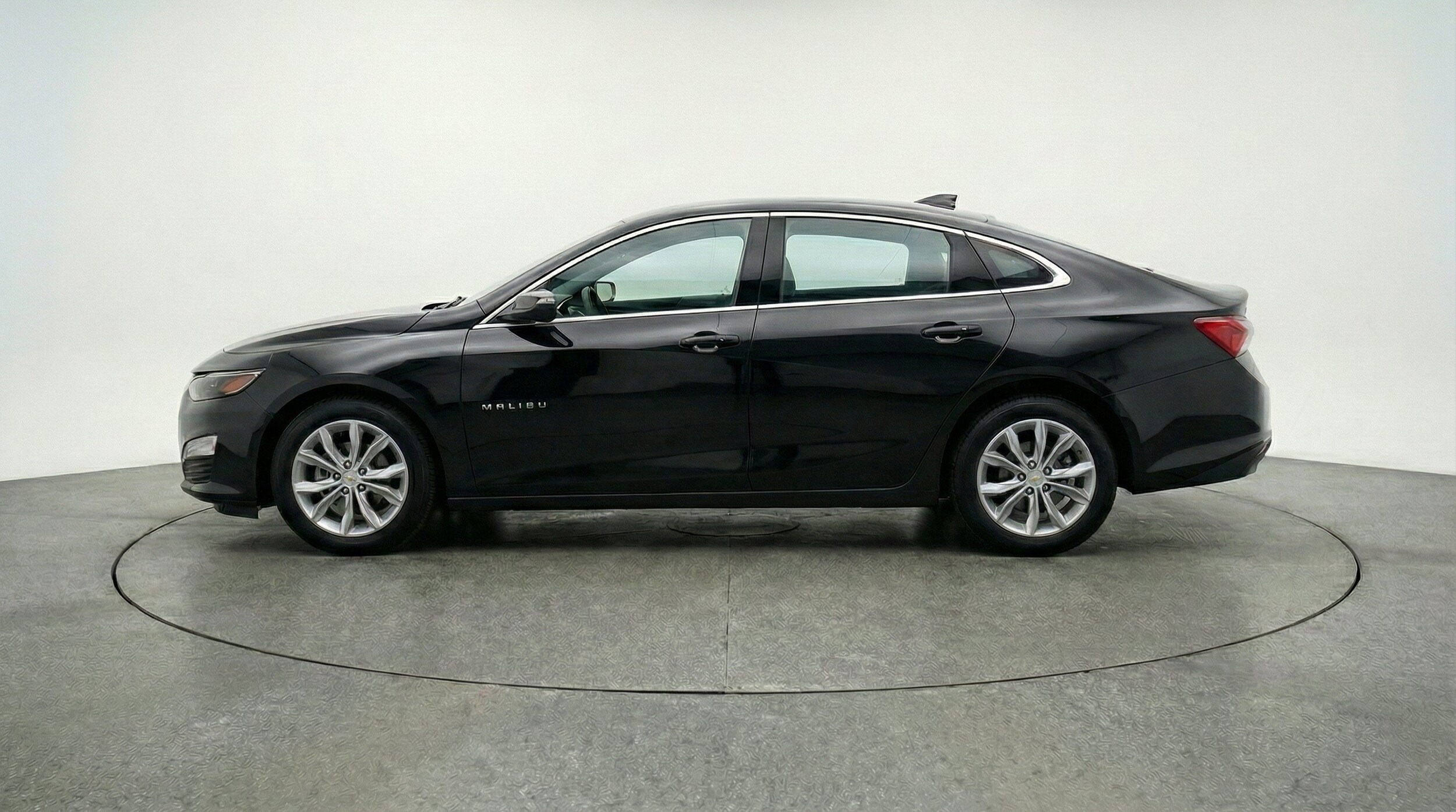 Thumbnail: 2024 Chevrolet Malibu - 5
