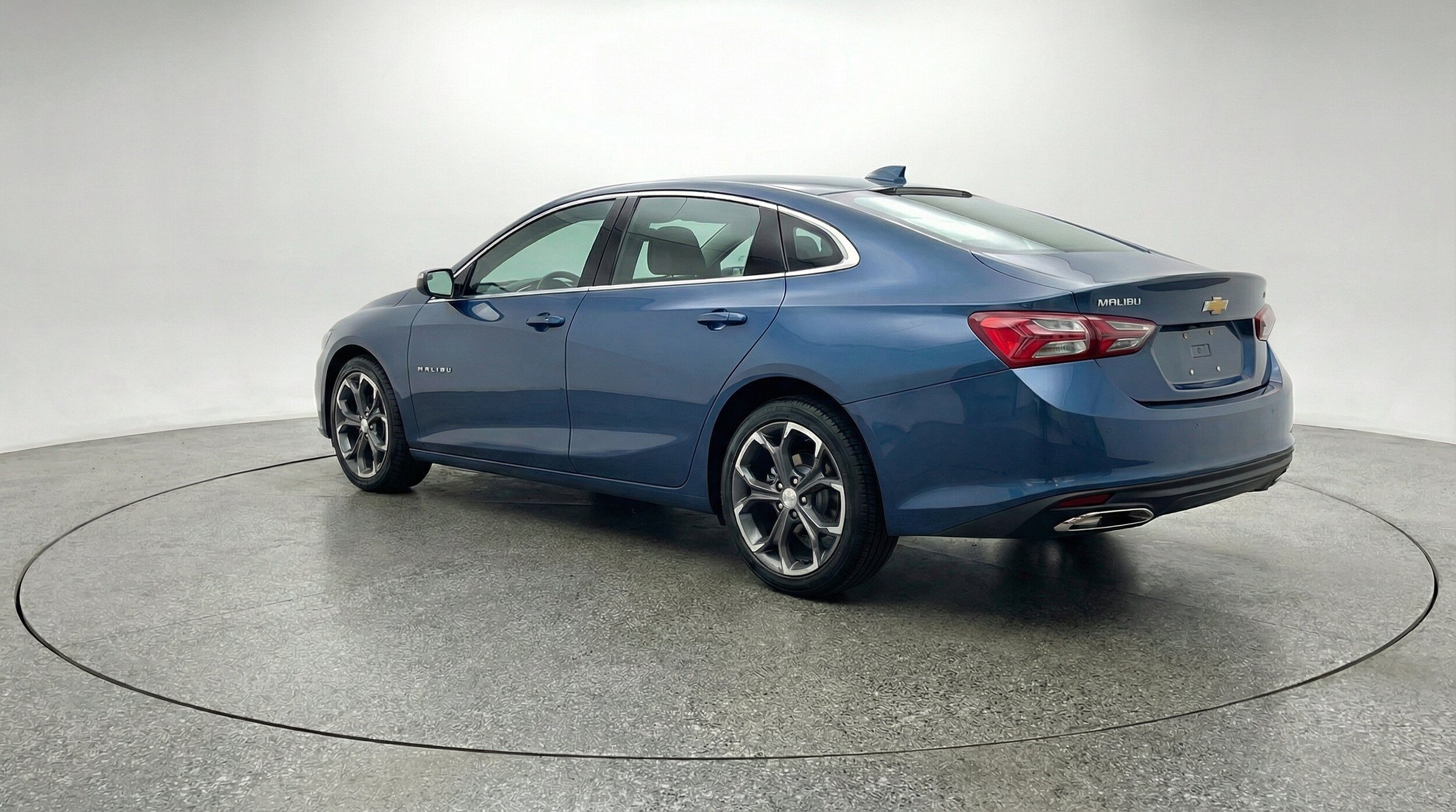 Thumbnail: 2024 Chevrolet Malibu - 6