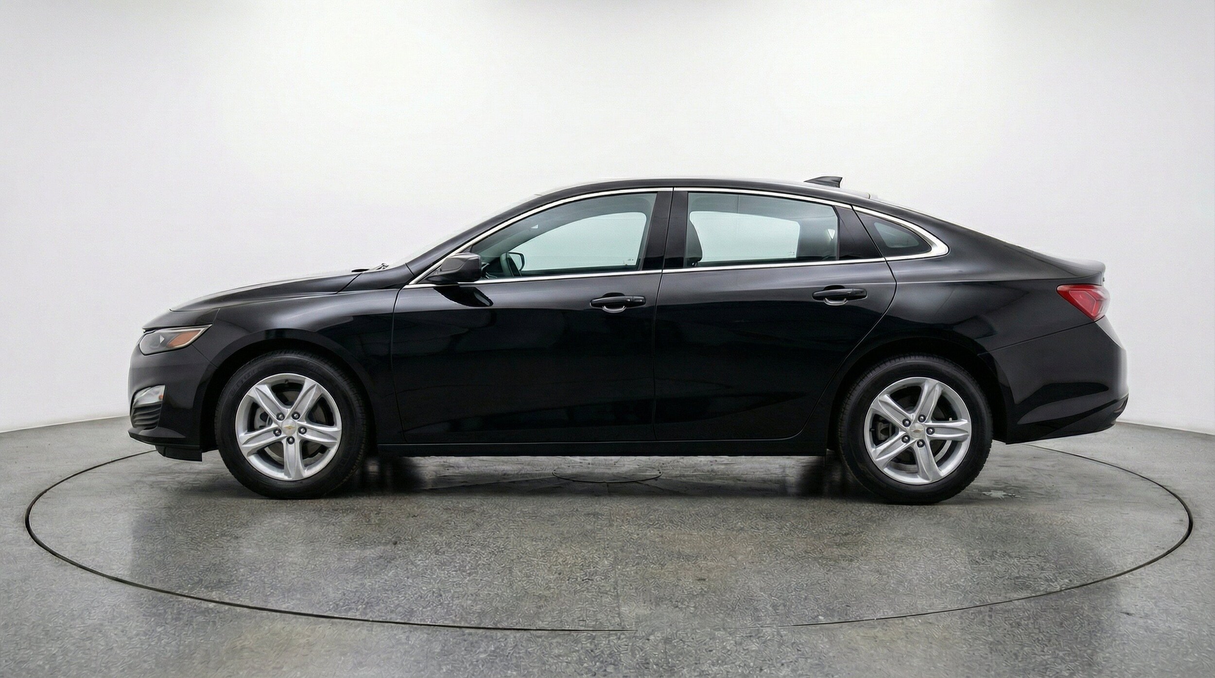 Thumbnail: 2024 Chevrolet Malibu - 5