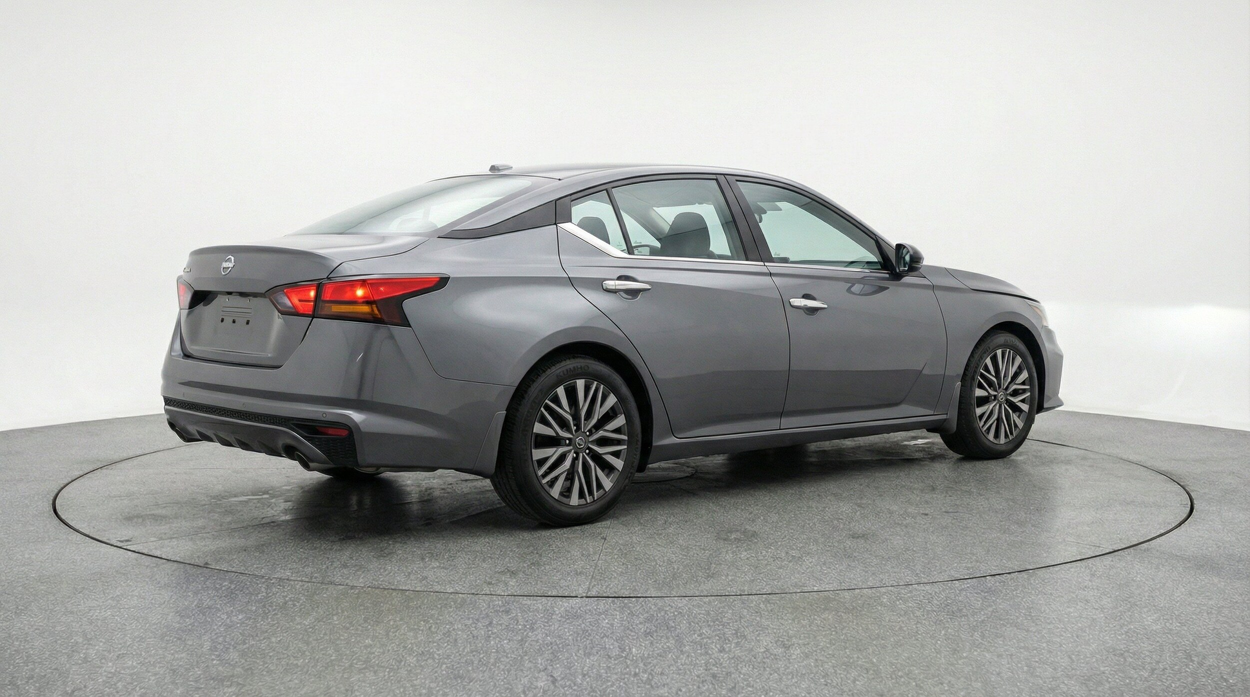 Thumbnail: 2025 Nissan Altima - 9