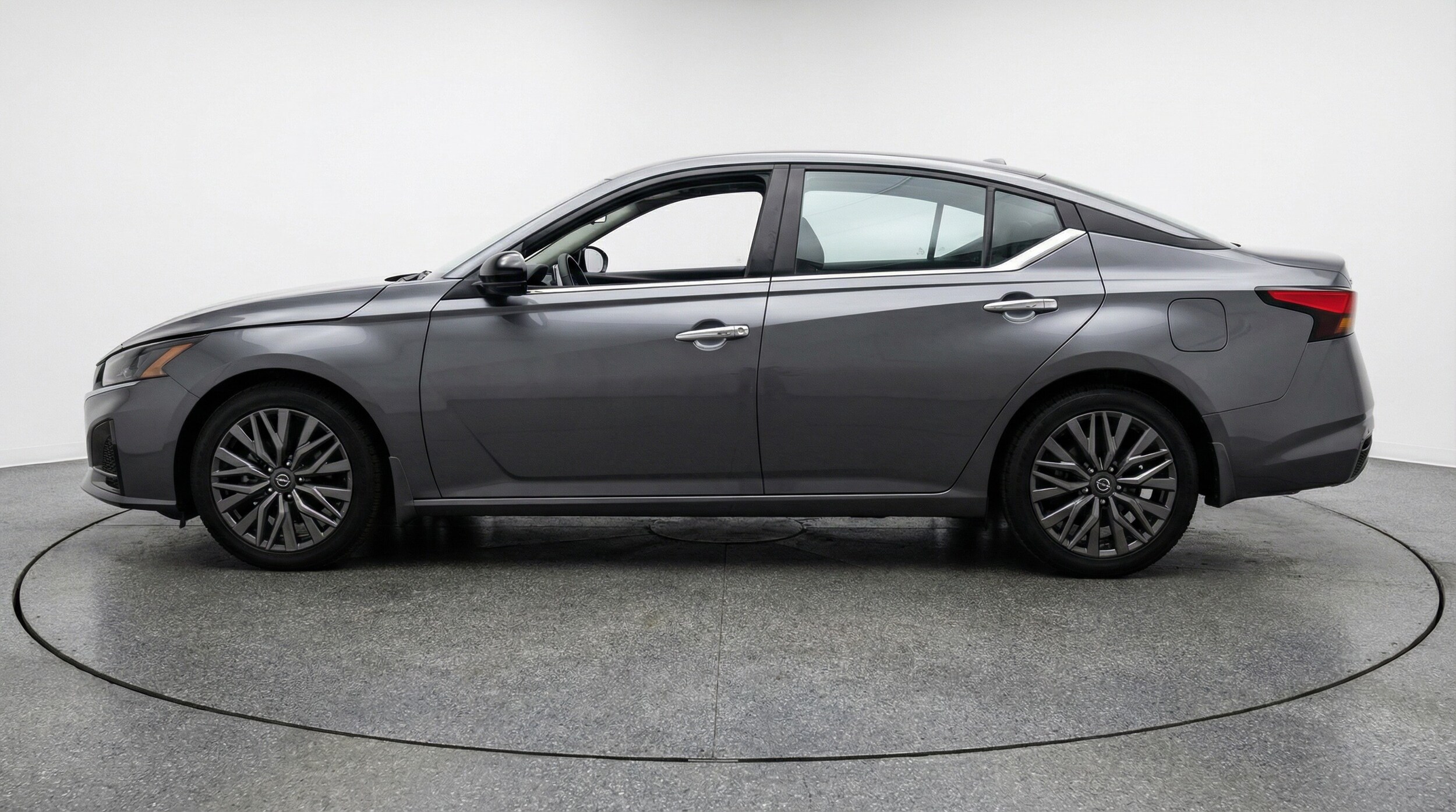 Thumbnail: 2025 Nissan Altima - 4