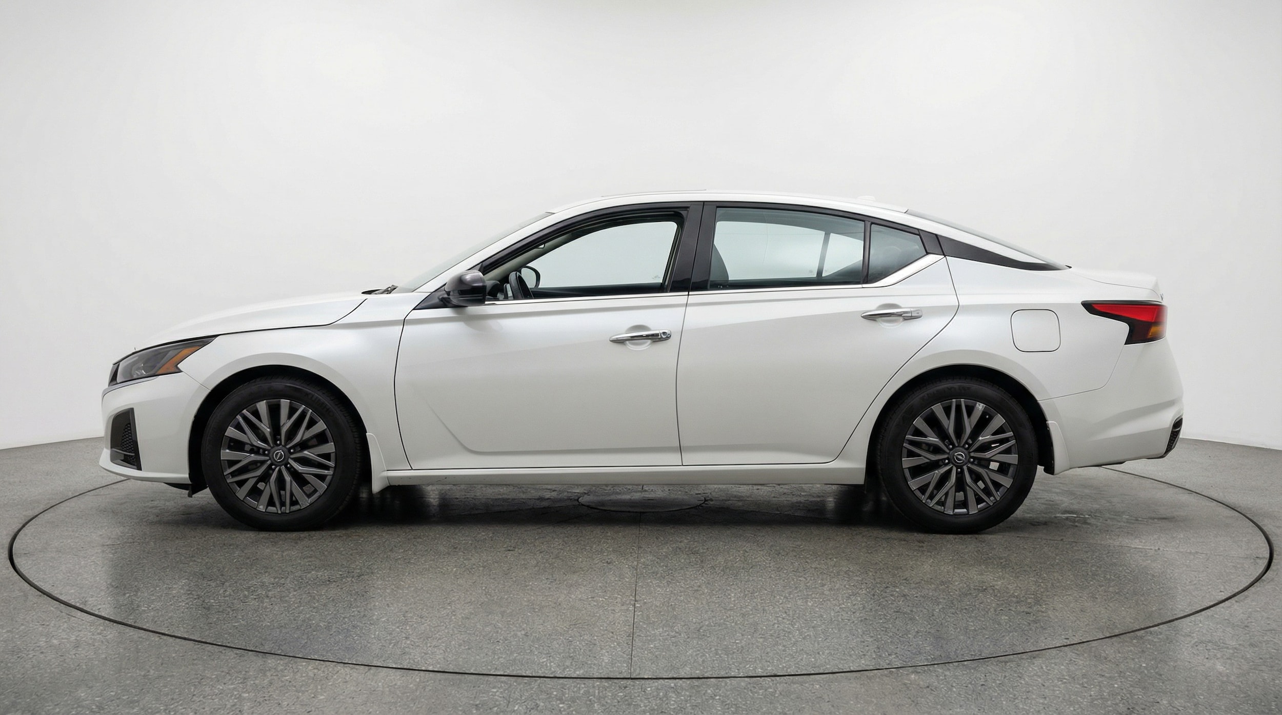 Thumbnail: 2025 Nissan Altima - 4