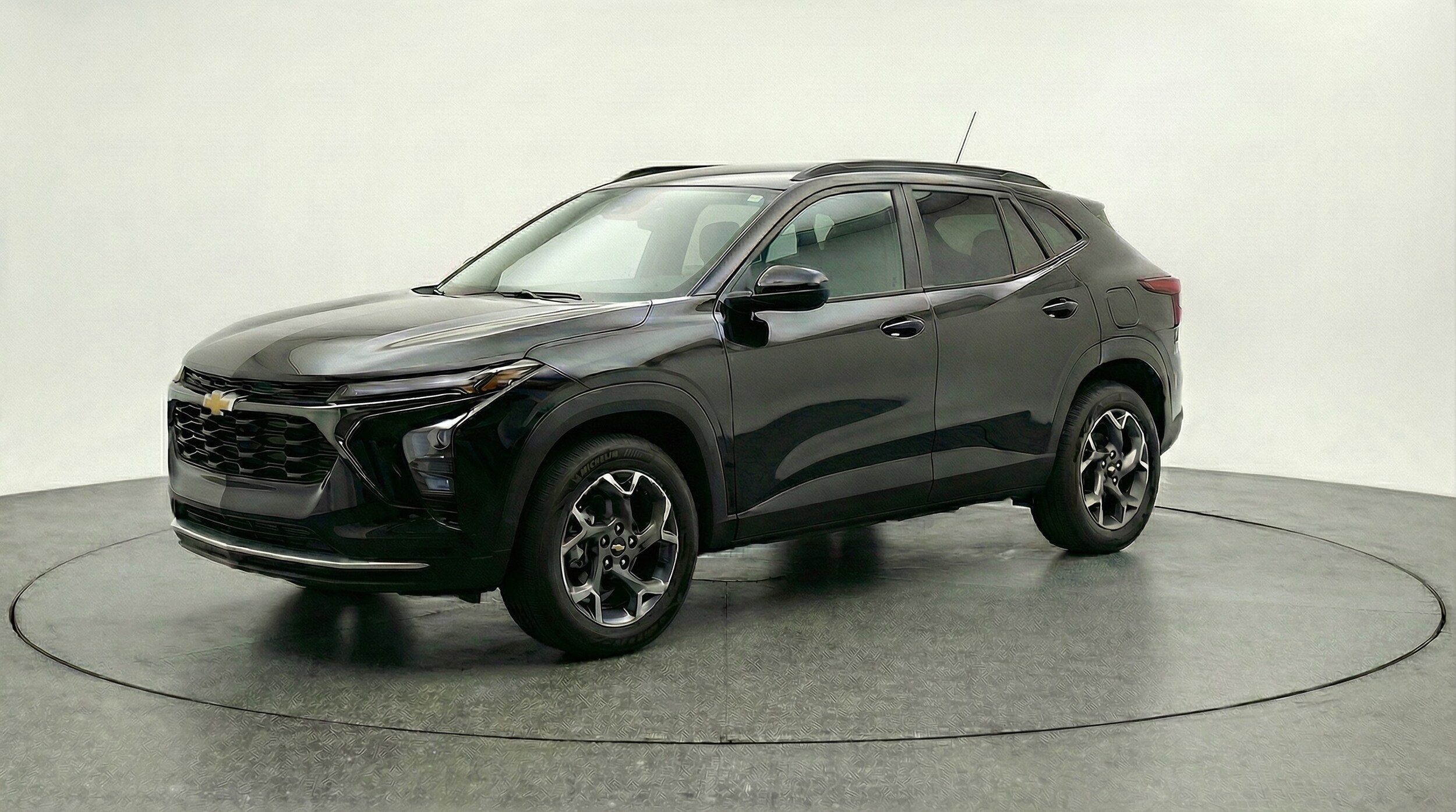 Thumbnail: 2025 Chevrolet Trax - 3