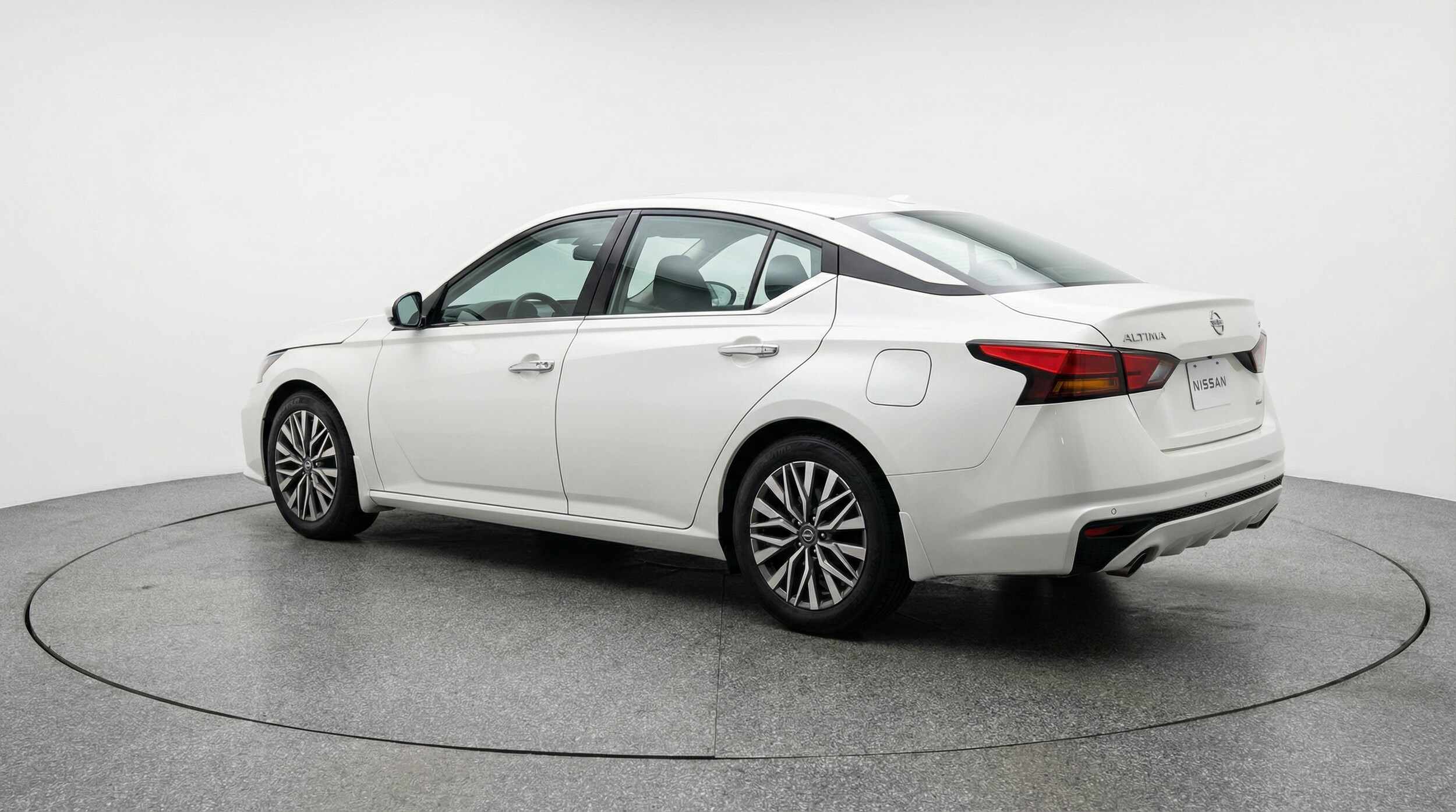 Thumbnail: 2025 Nissan Altima - 5