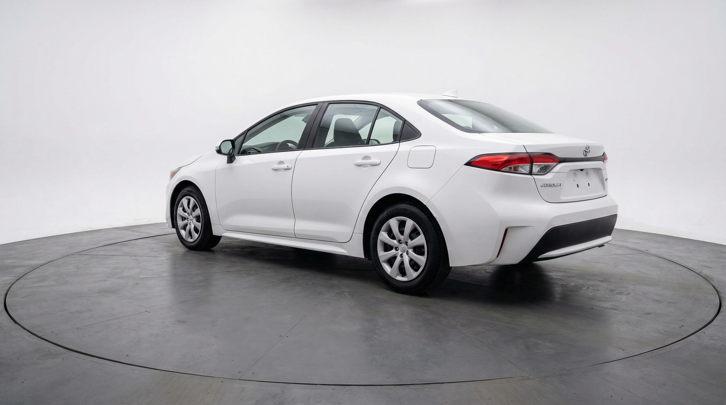 Thumbnail: 2025 Toyota Corolla - 5