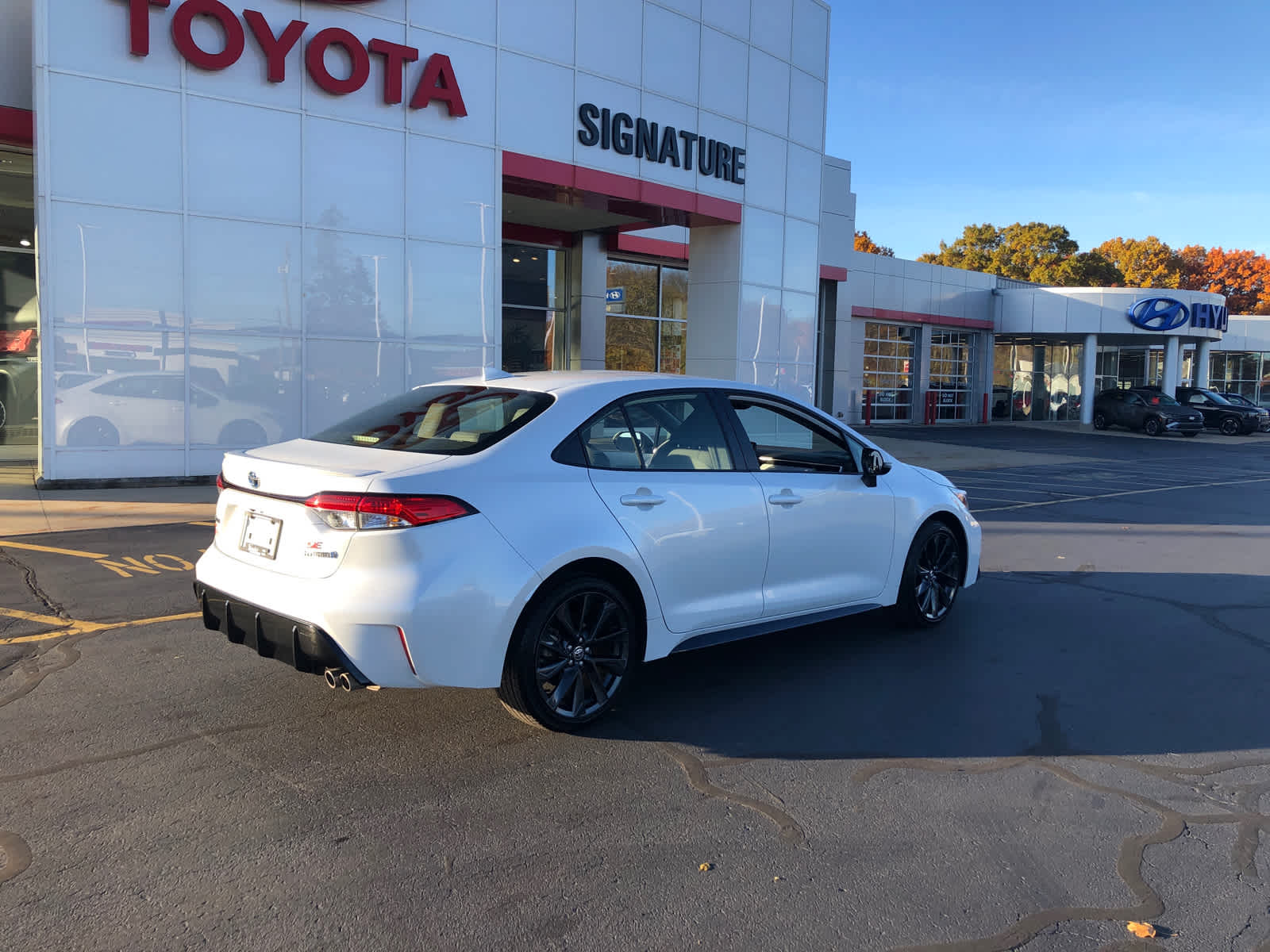 Certified 2024 Toyota Corolla SE with VIN JTDBCMFE4R3052947 for sale in Kansas City