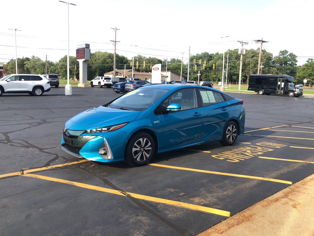 Used 2017 Toyota Prius Prime Advanced (SE)