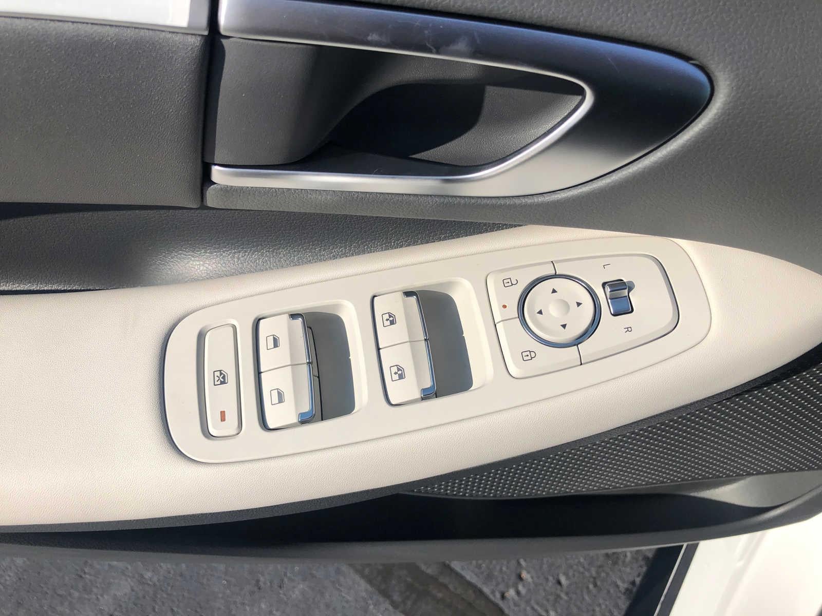 2026 Hyundai Sonata SEL - Photo 21