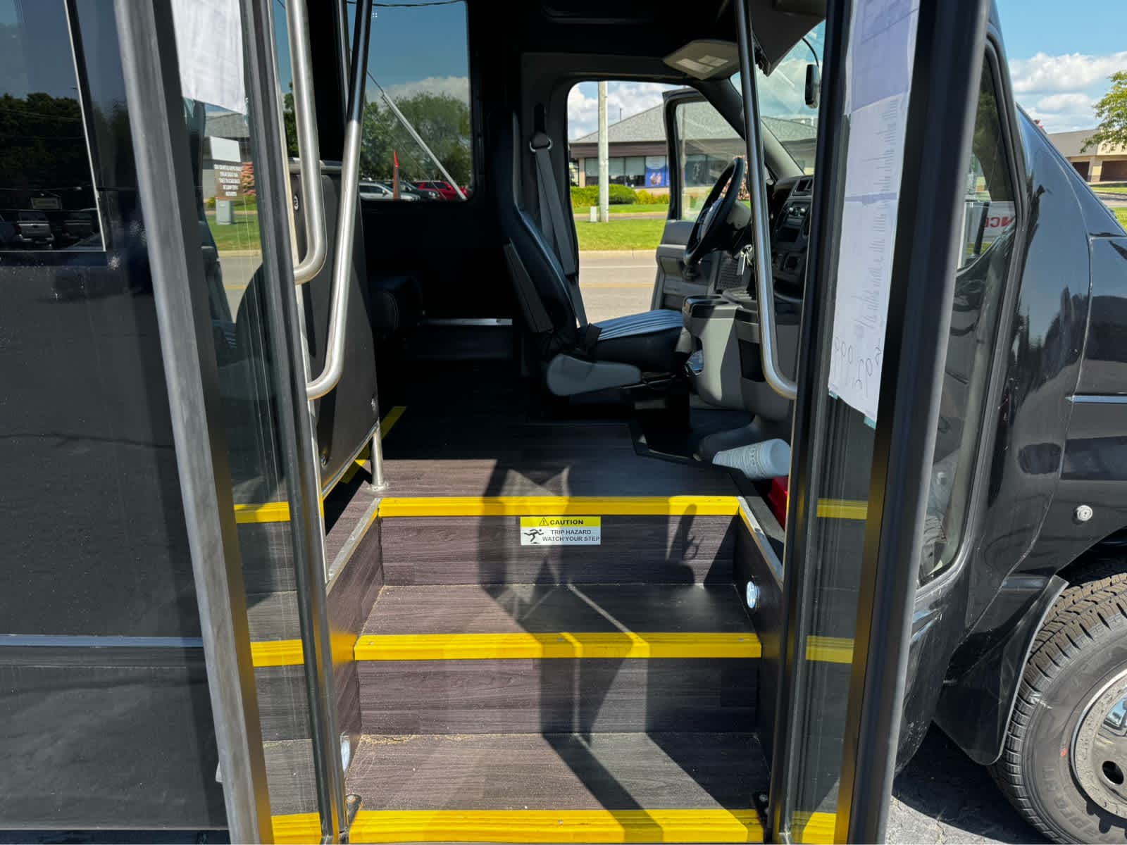 2025 Ford E-Series Cutaway Base - Photo 8