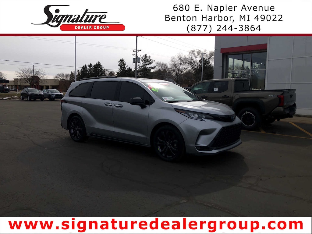 Certified 2025 Toyota Sienna XSE FWD 7-Passenger (Natl)