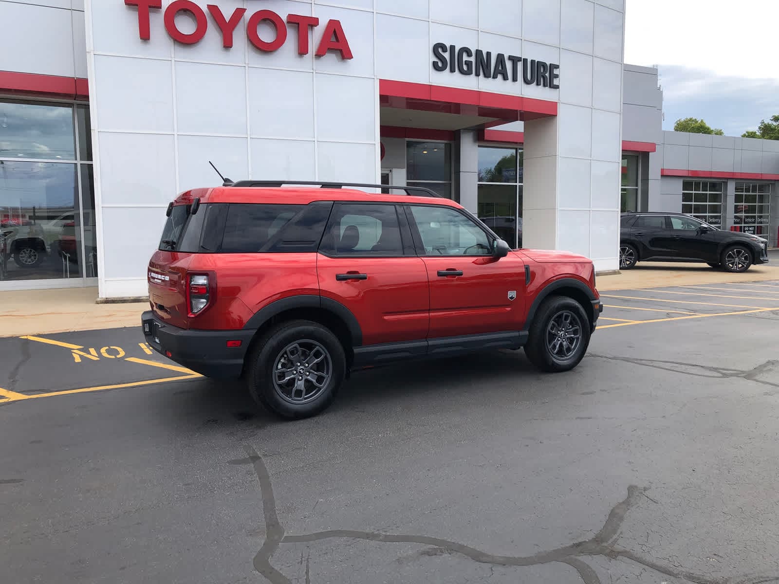 Used 2024 Ford Bronco Sport Big Bend with VIN 3FMCR9B67RRE40668 for sale in Benton Harbor, MI