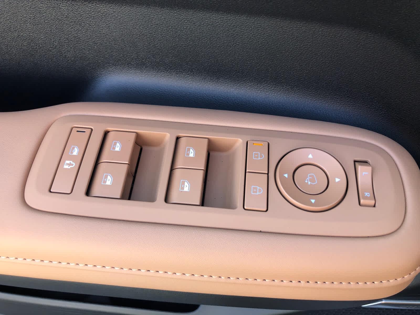 2026 Hyundai Santa Fe Calligraphy - Photo 25