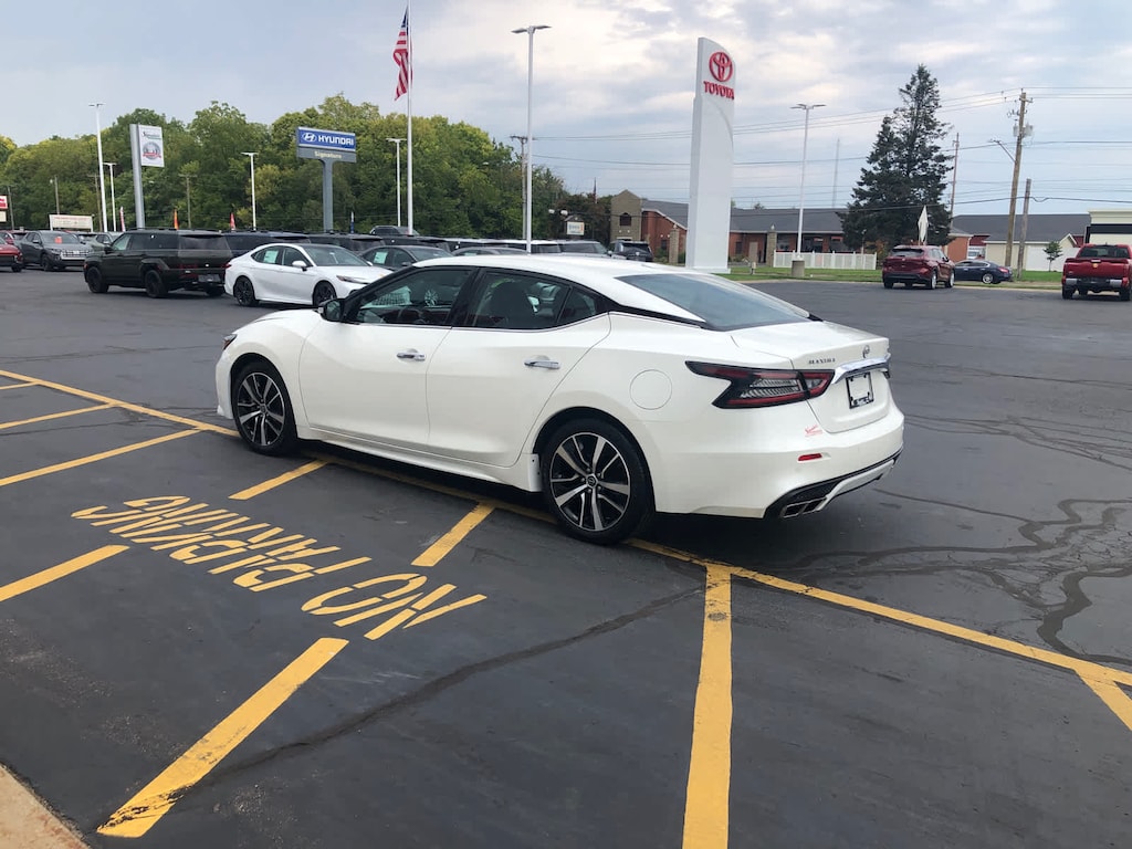 Used 2023 Nissan Maxima SV CVT