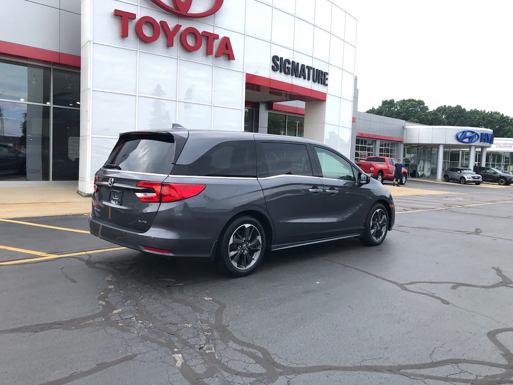 Used 2023 Honda Odyssey Elite Auto