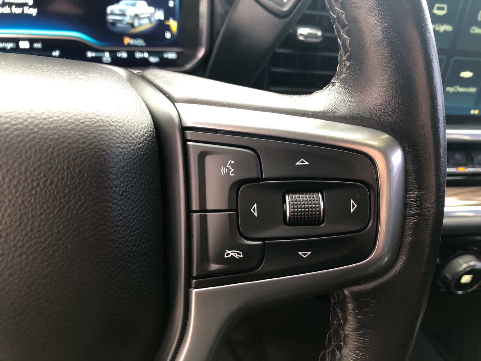 2022 Chevrolet Silverado 1500 RST - Photo 9