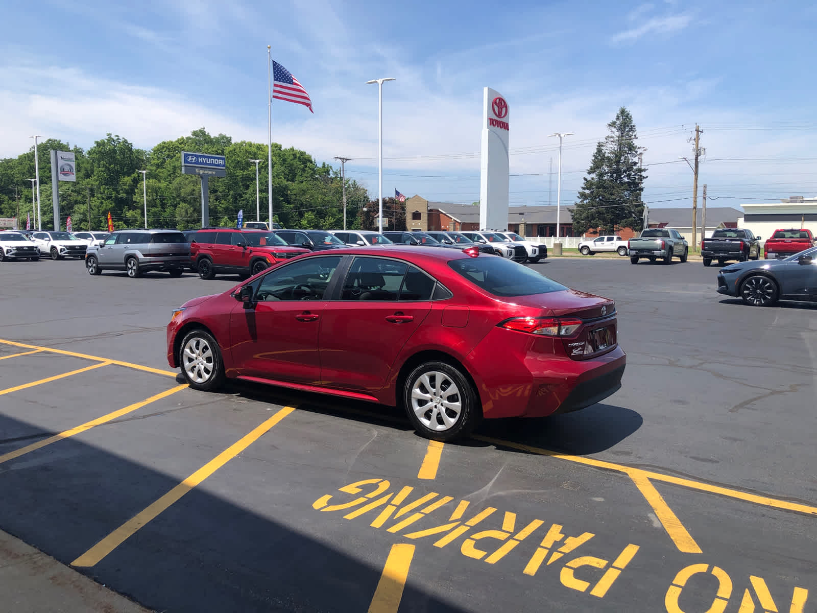 2024 Toyota Corolla LE SE photo 3